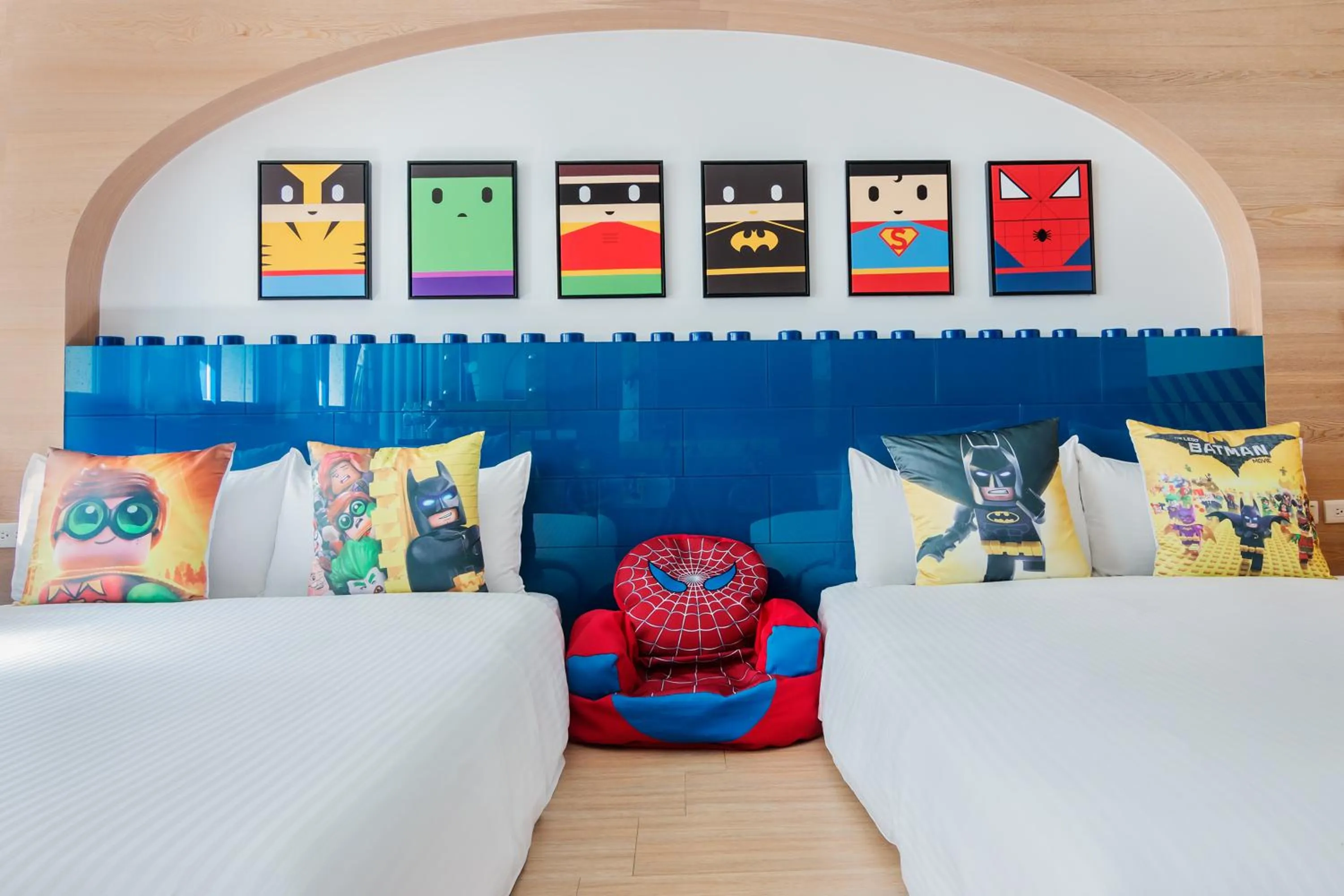 bunk bed, Bed in J.T.World