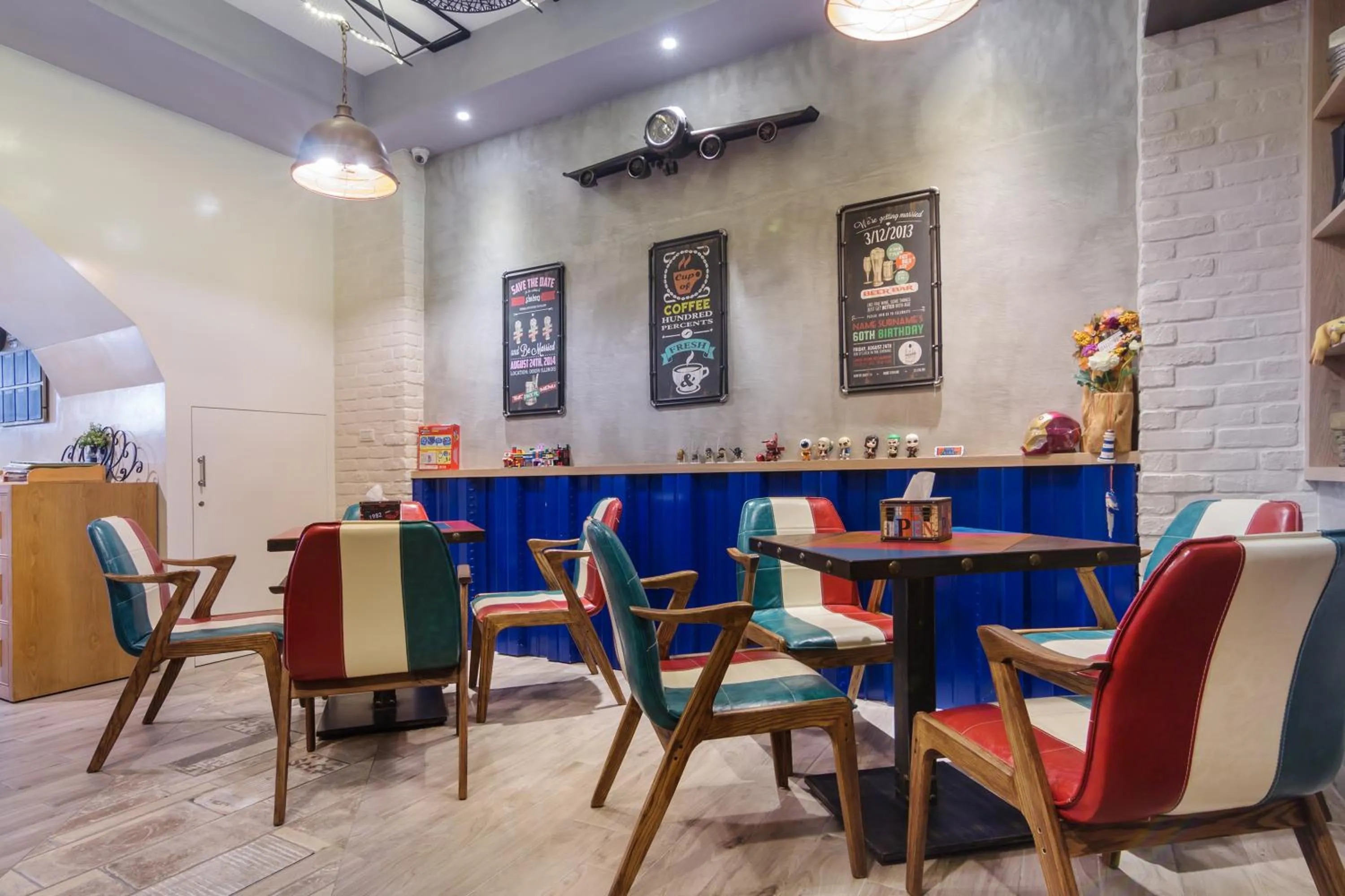 Communal lounge/ TV room in J.T.World