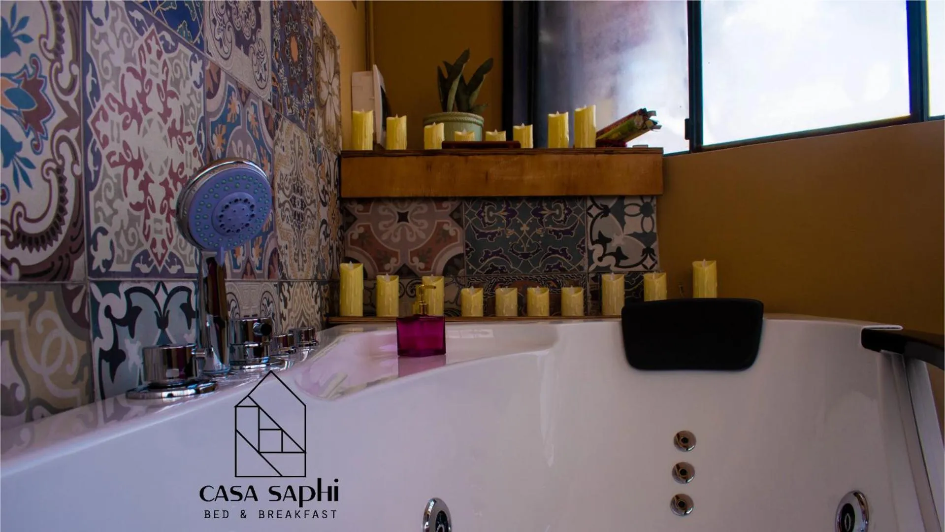 Hot Tub in Casa Saphi