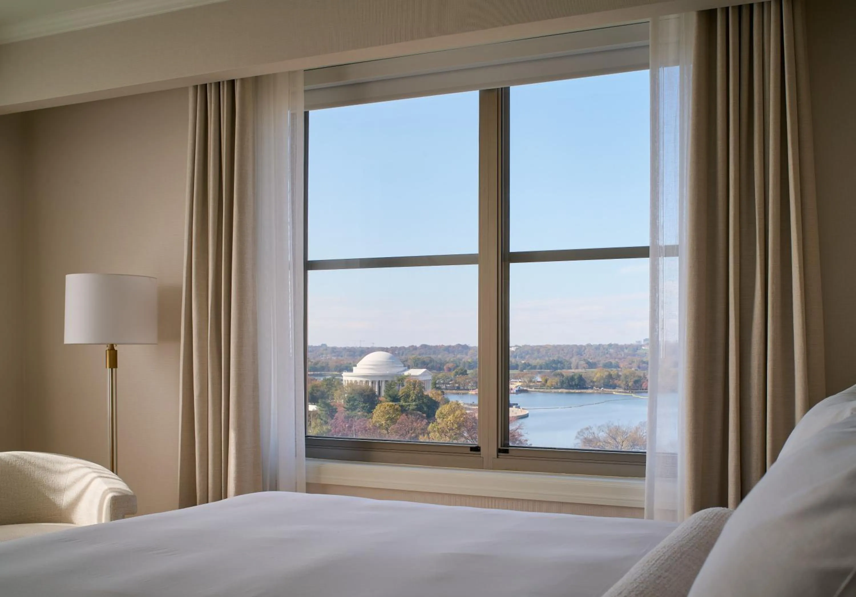 Nearby landmark, Bed in Salamander Washington DC