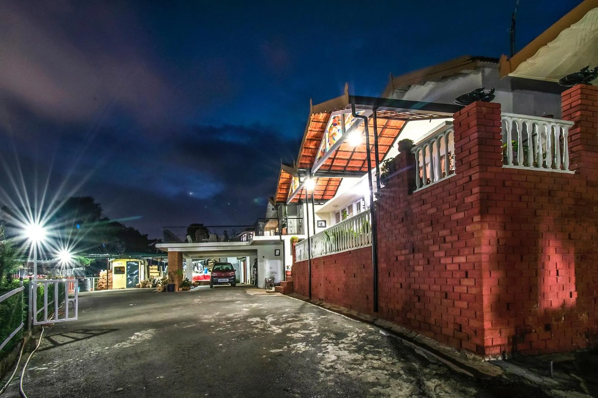 Facade/entrance in Via St Clouds - Nr Government Botanical Garden