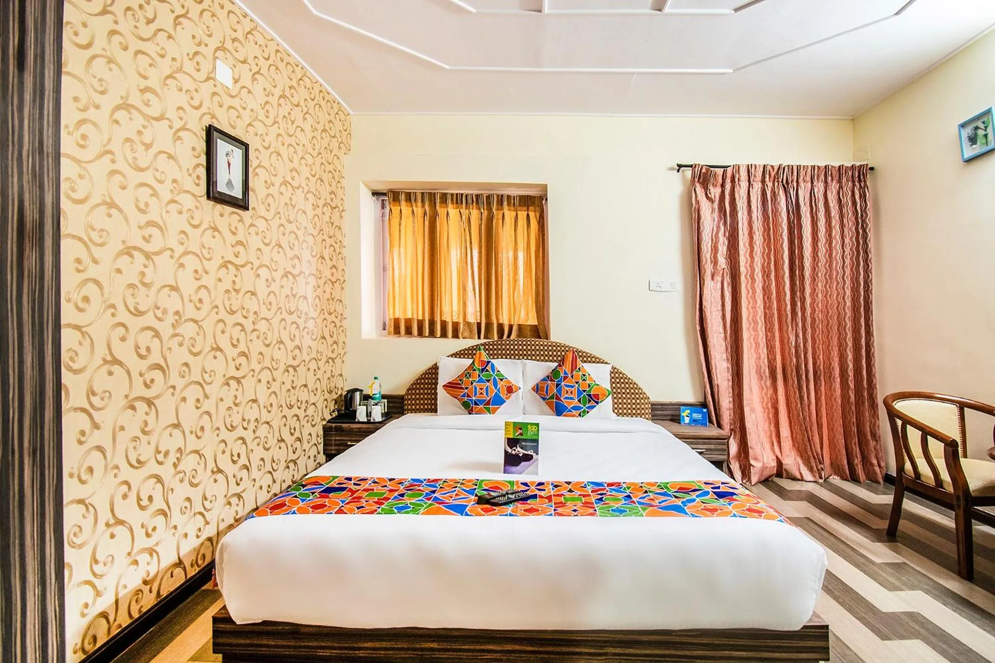 Bedroom, Bed in Via St Clouds - Nr Government Botanical Garden