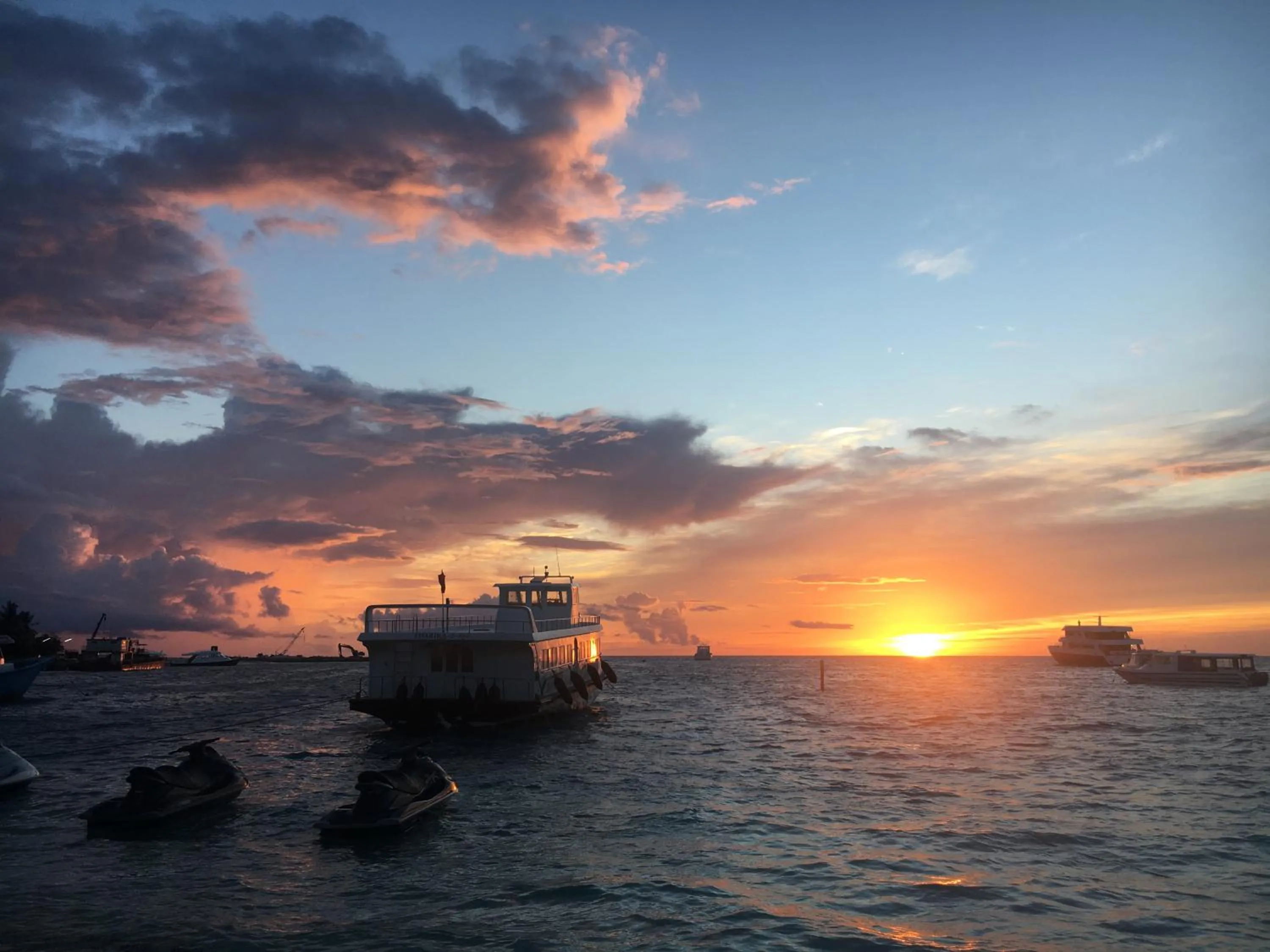 Property building in Midsummer Thulusdhoo