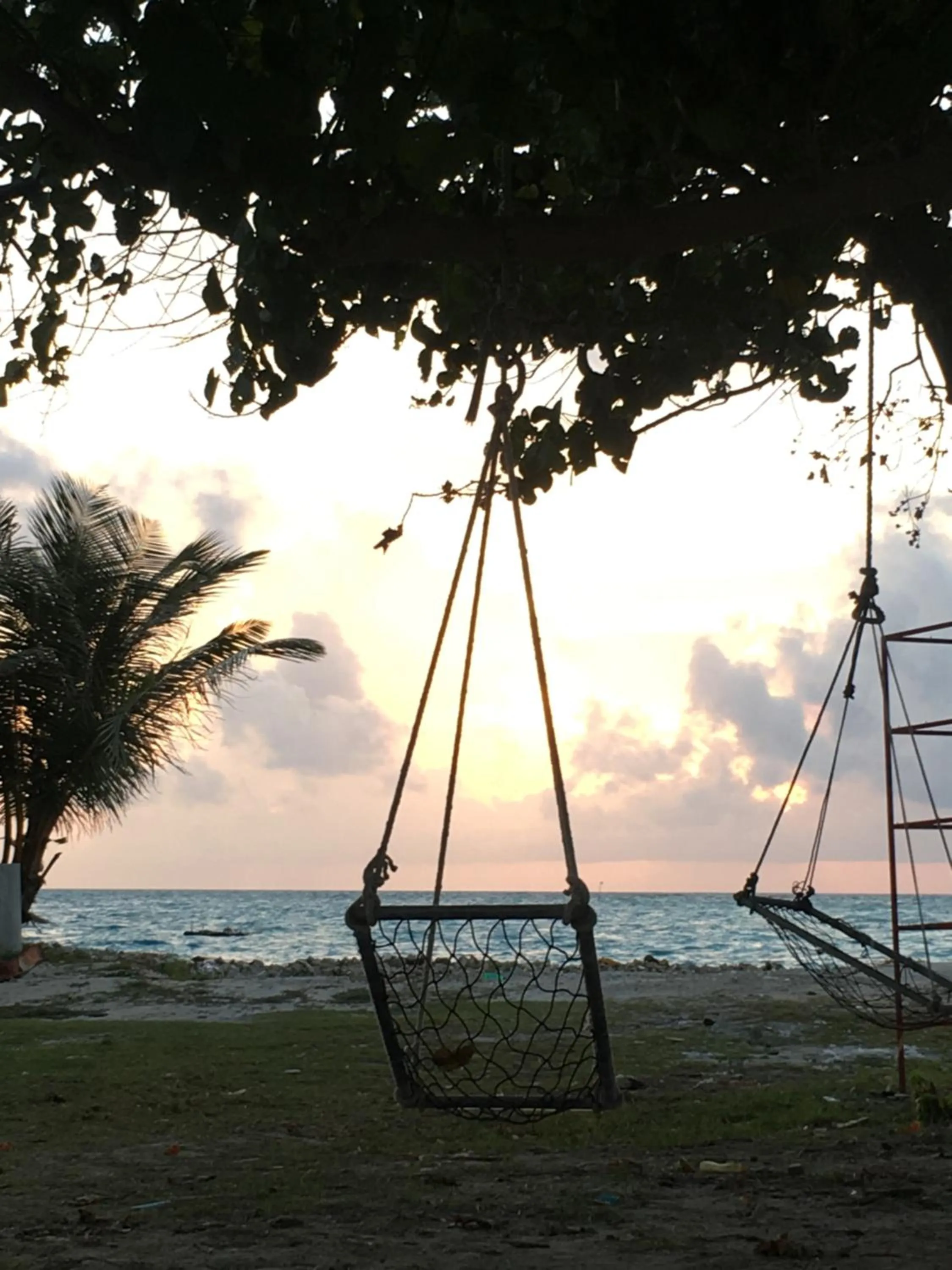 Off site in Midsummer Thulusdhoo