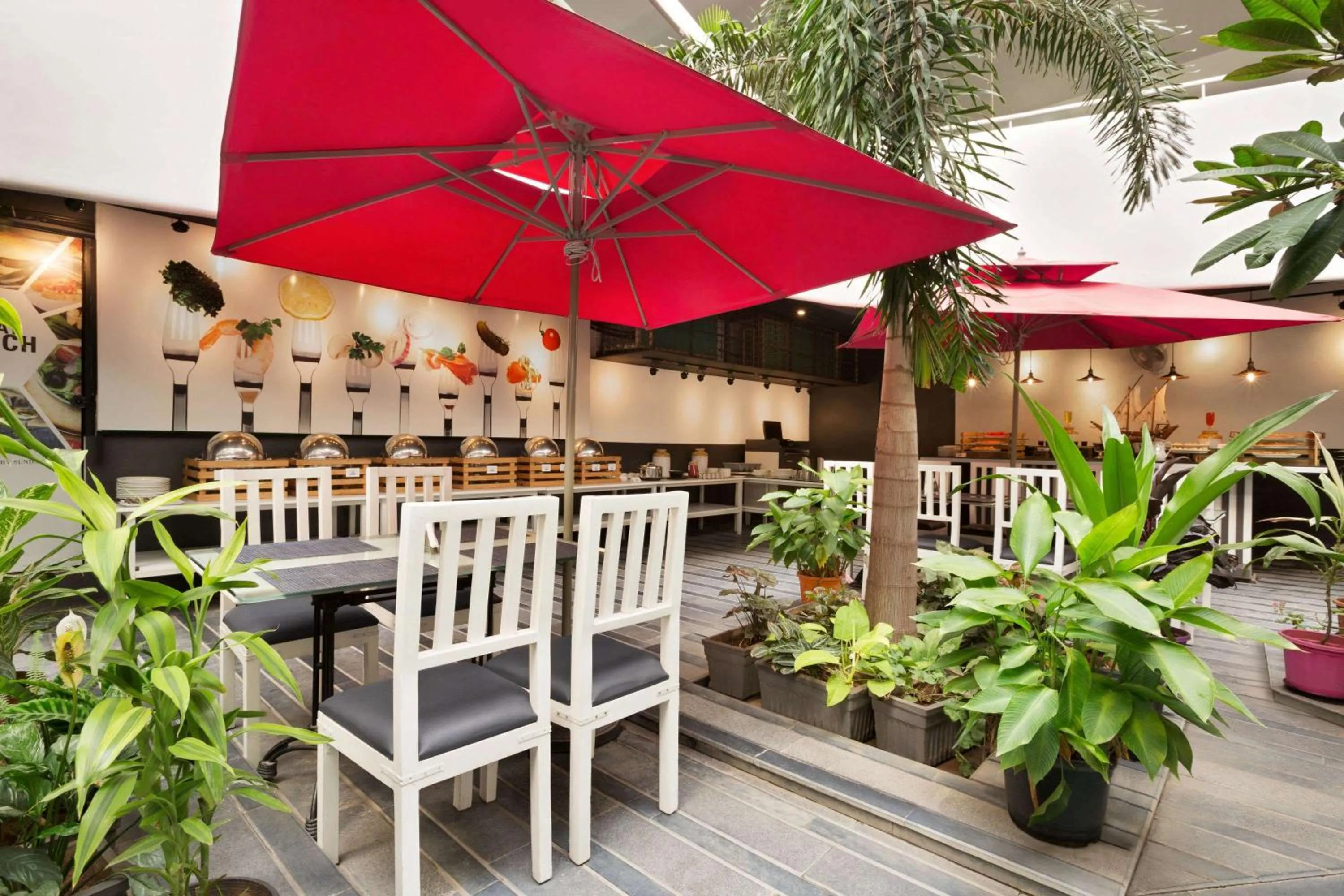 Restaurant/places to eat in Days Inn & Suites by Wyndham Bengaluru Whitefield