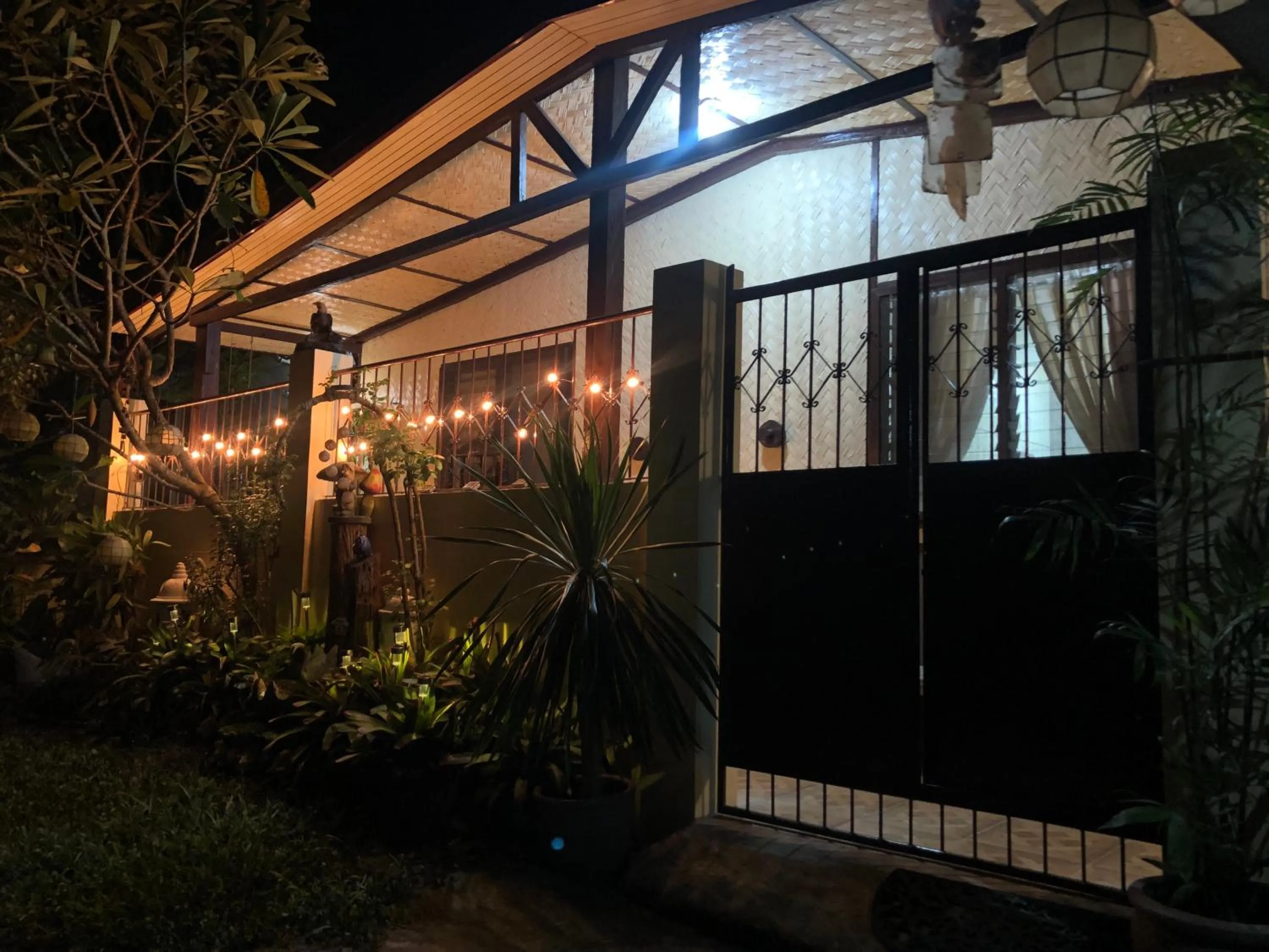 Hiraya Homestay Coron
