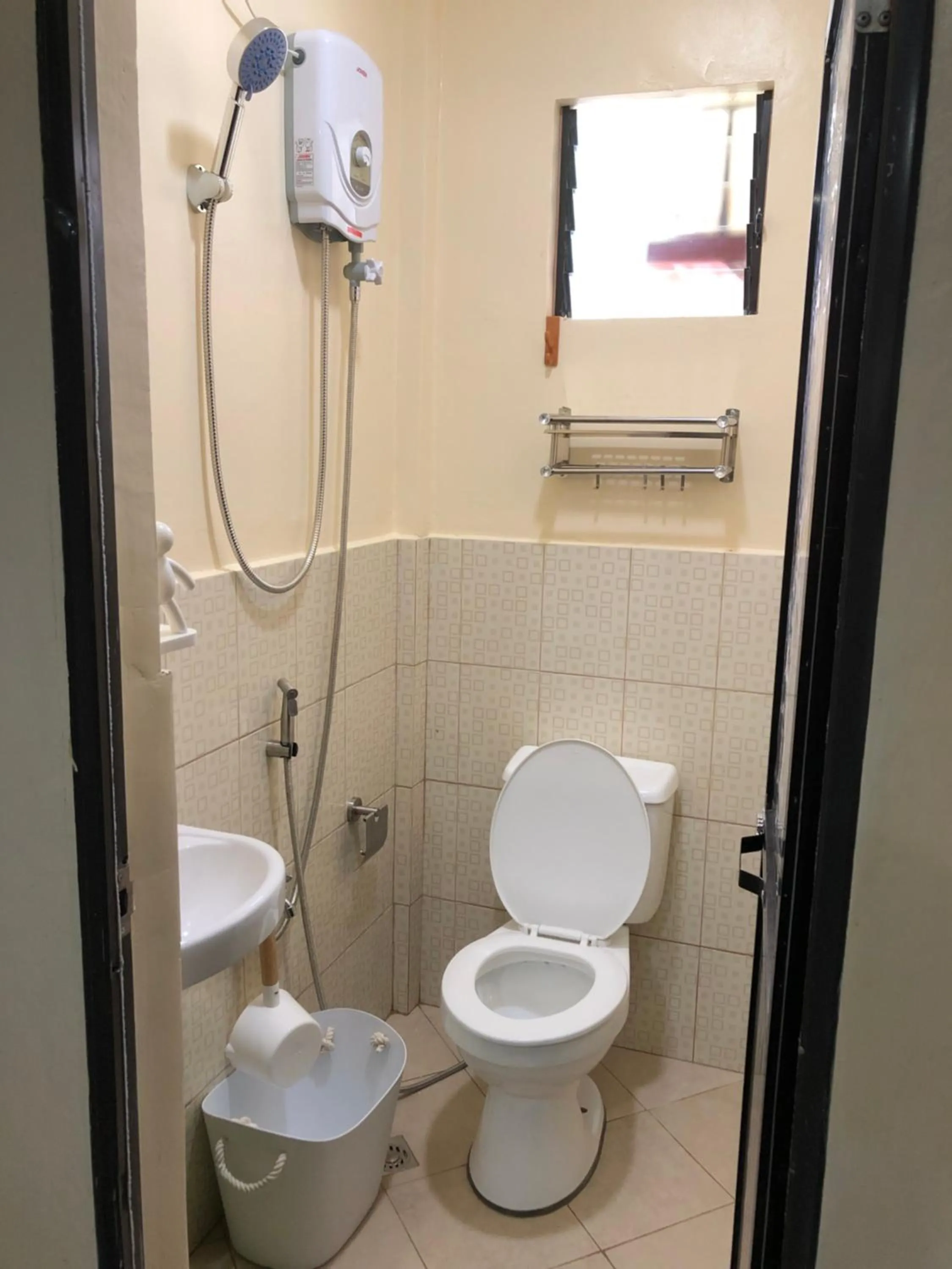 Bathroom in Hiraya Homestay Coron