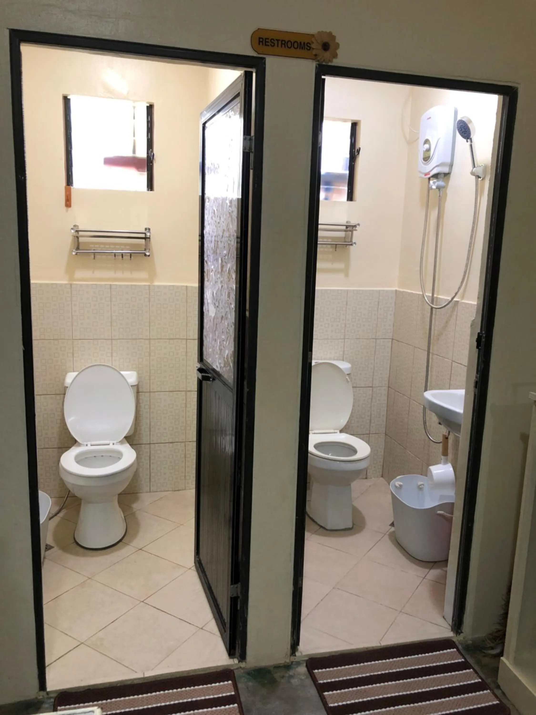 Bathroom in Hiraya Homestay Coron