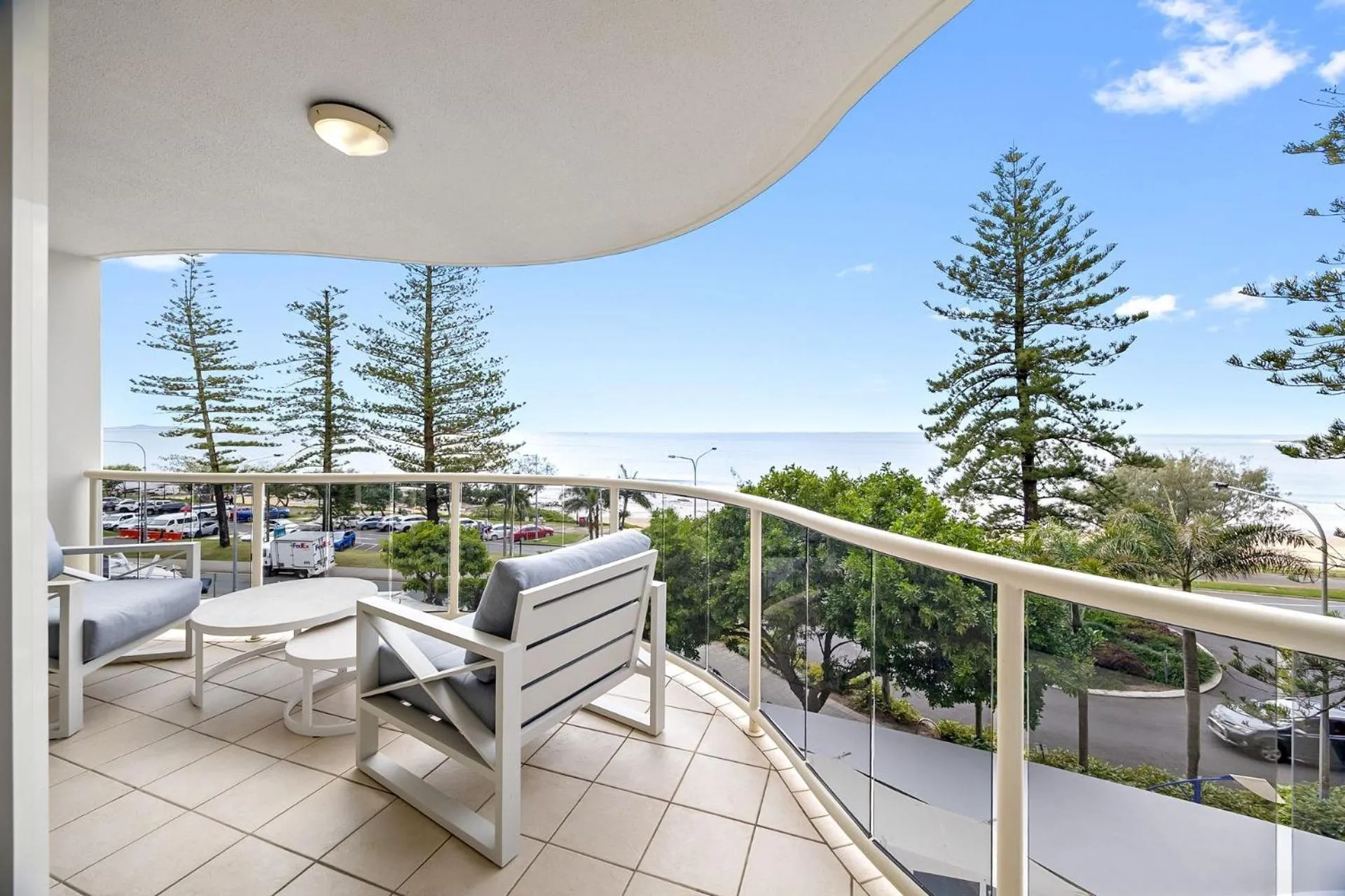 Zanzibar 404, Sensational 2 Bedroom Oceanview Apartment