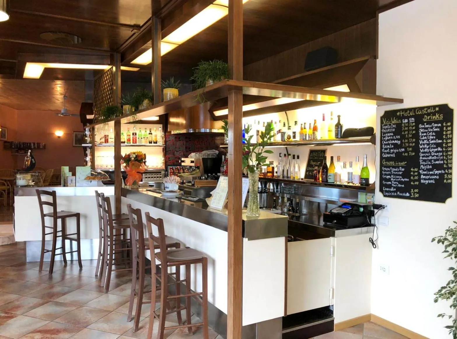 Lobby or reception in Hotel Castell - Montagnoli Group