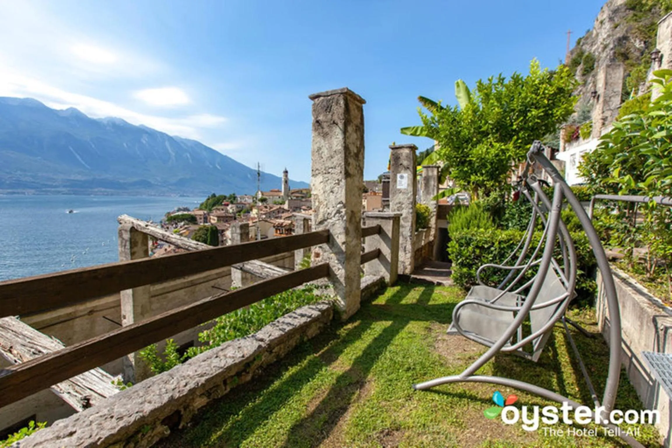 Garden in Hotel Castell - Montagnoli Group