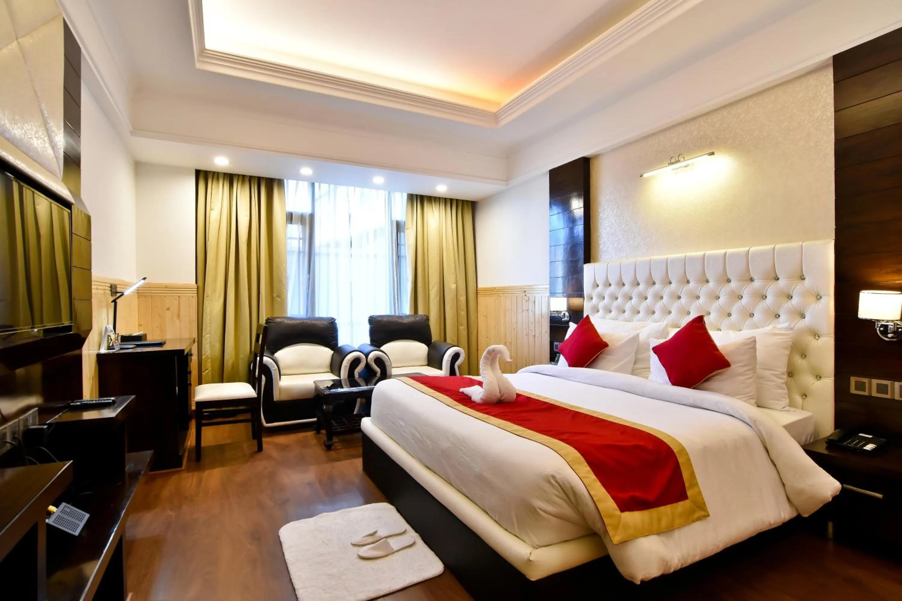 Shower, Bed in Hotel Dhroov By Mystical Views