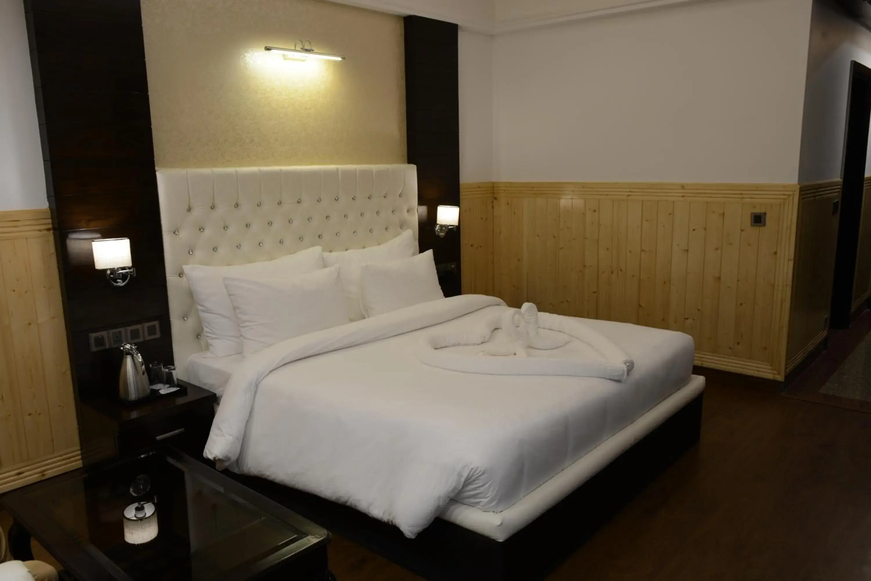 Photo of the whole room, Bed in Hotel Dhroov By Mystical Views Photo of the whole room, Bed in Hotel Dhroov By Mystical Views