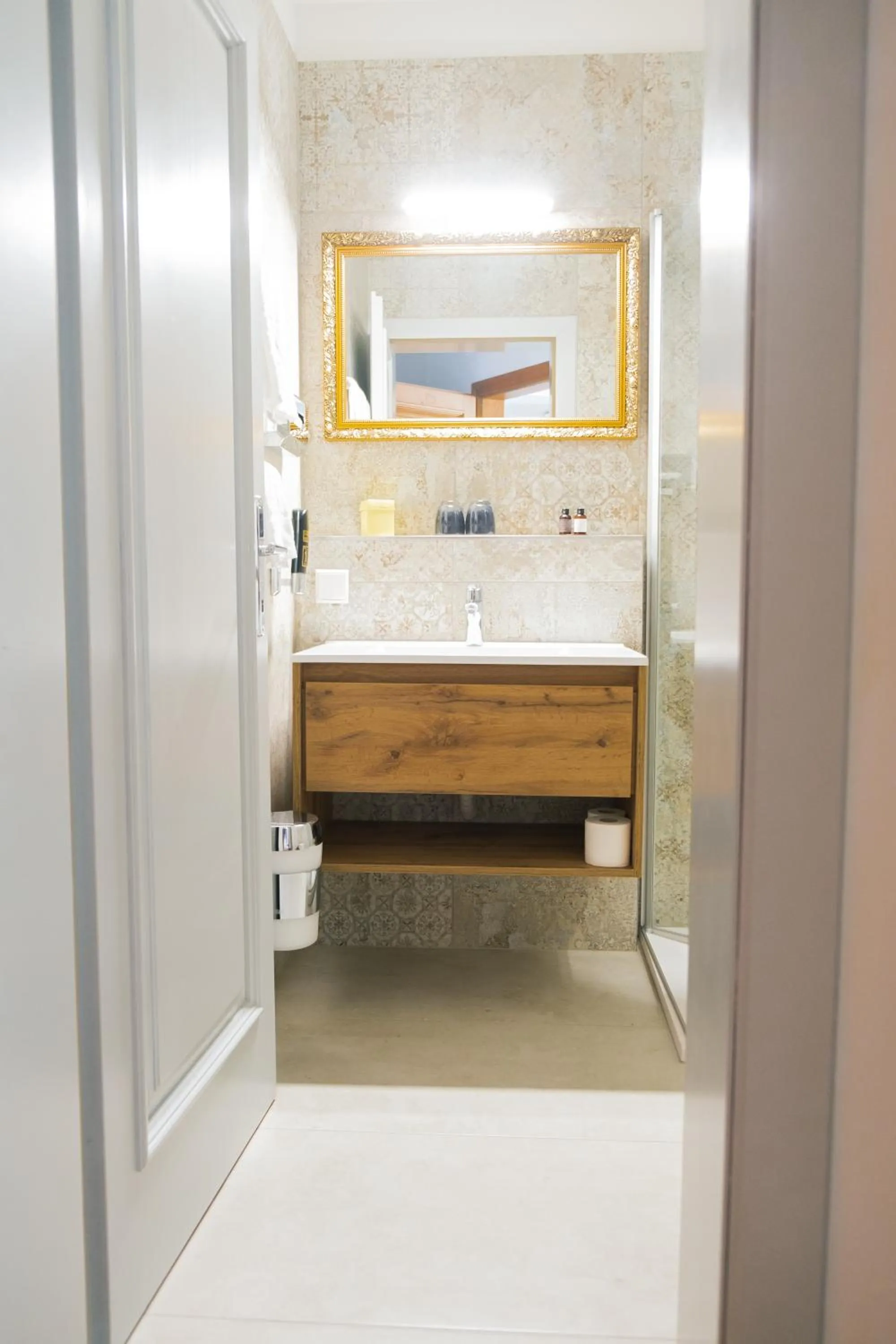 Shower in Boutiquehotel Hubertushof