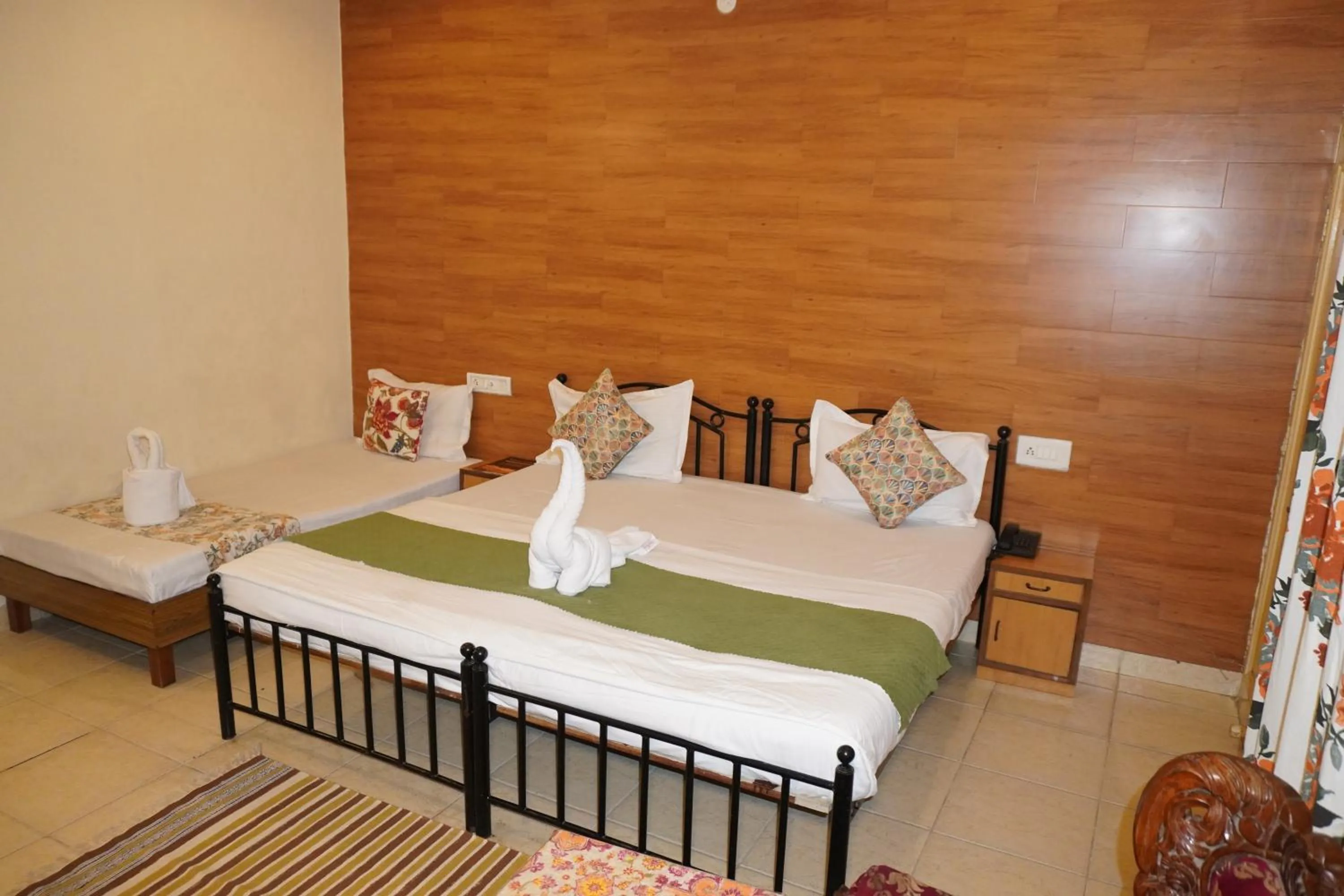 Photo of the whole room, Bed in Hotel City Home - A Heritage Hotel