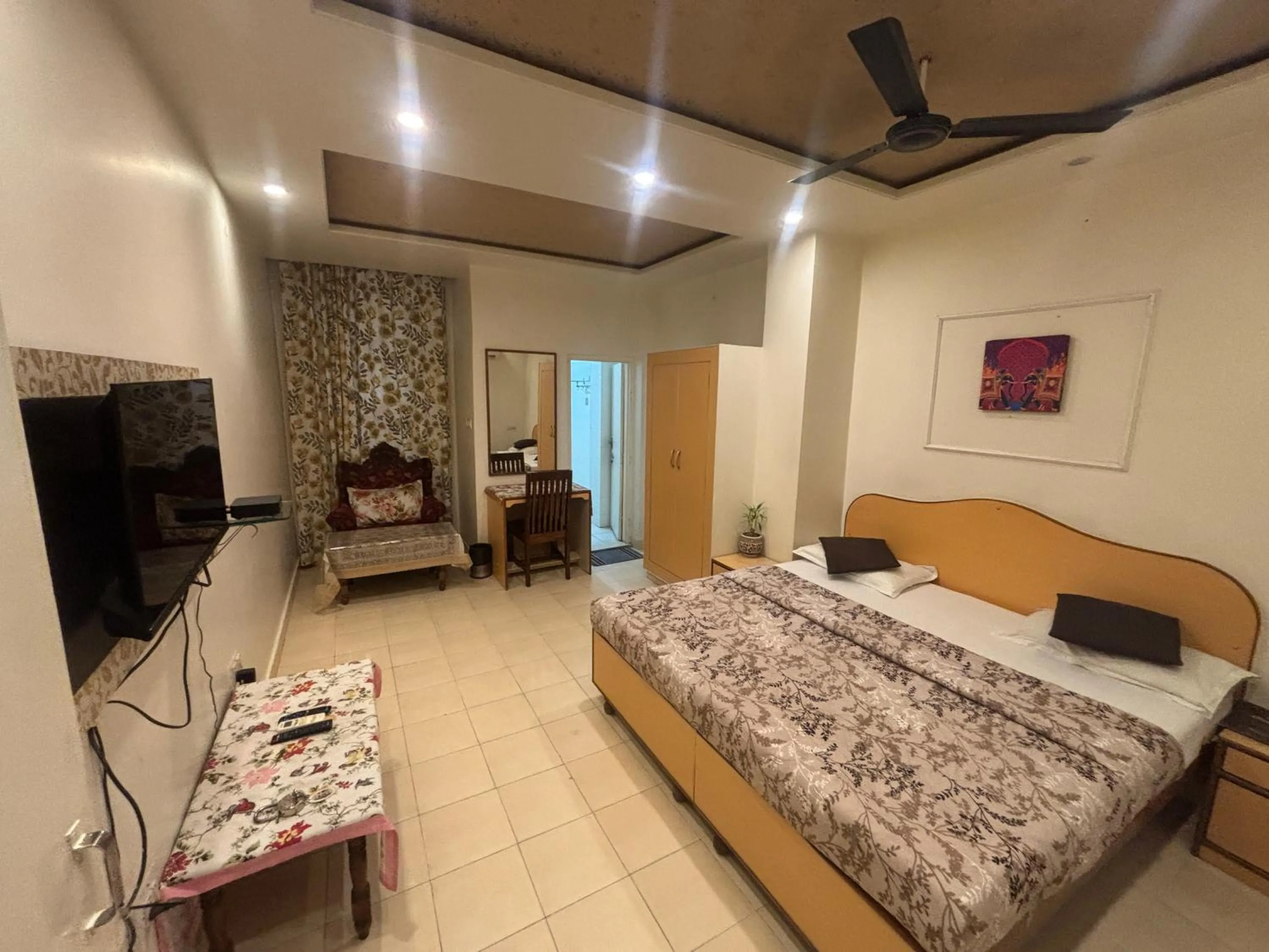 Bed in Hotel City Home - A Heritage Hotel