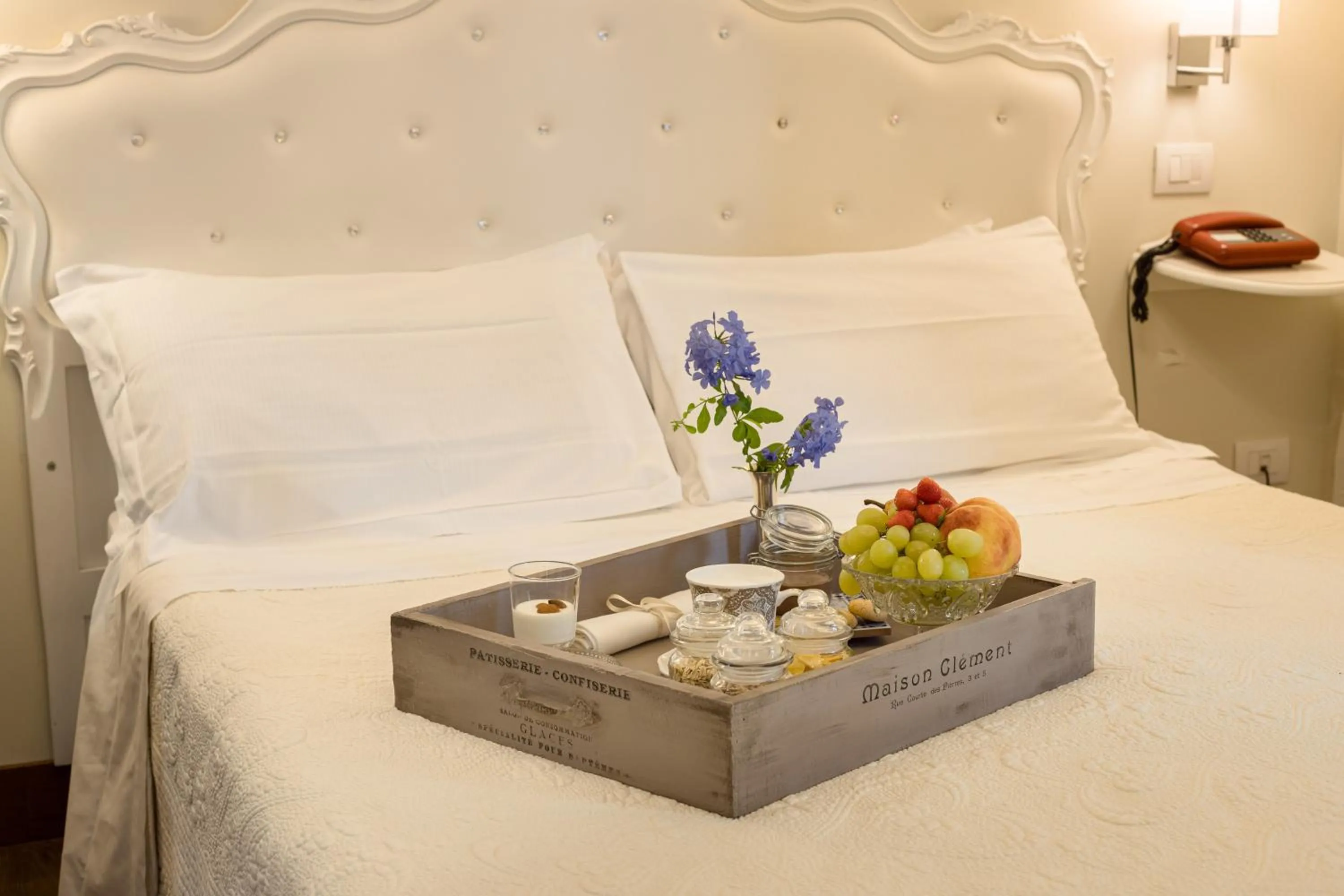 Food and drinks, Bed in Hotel Serenella