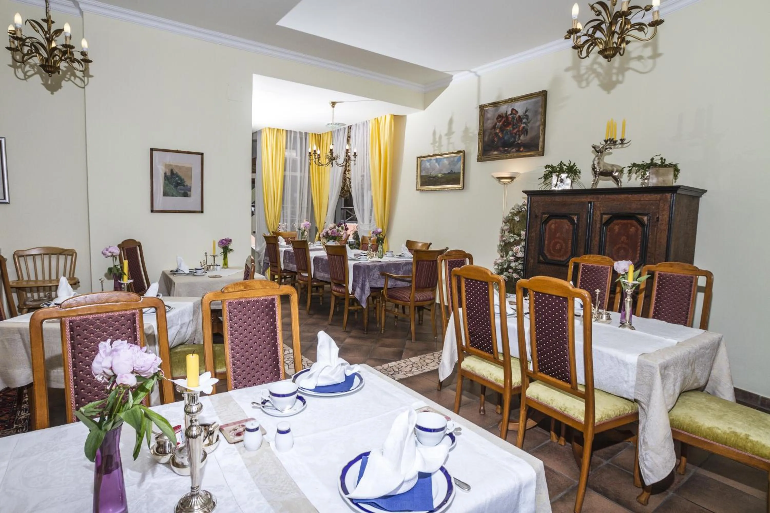 Restaurant/places to eat in Villa Anzengruber