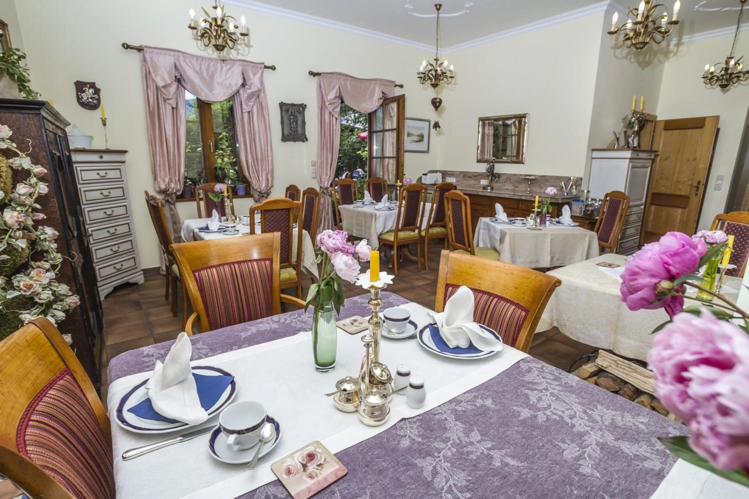Restaurant/places to eat in Villa Anzengruber