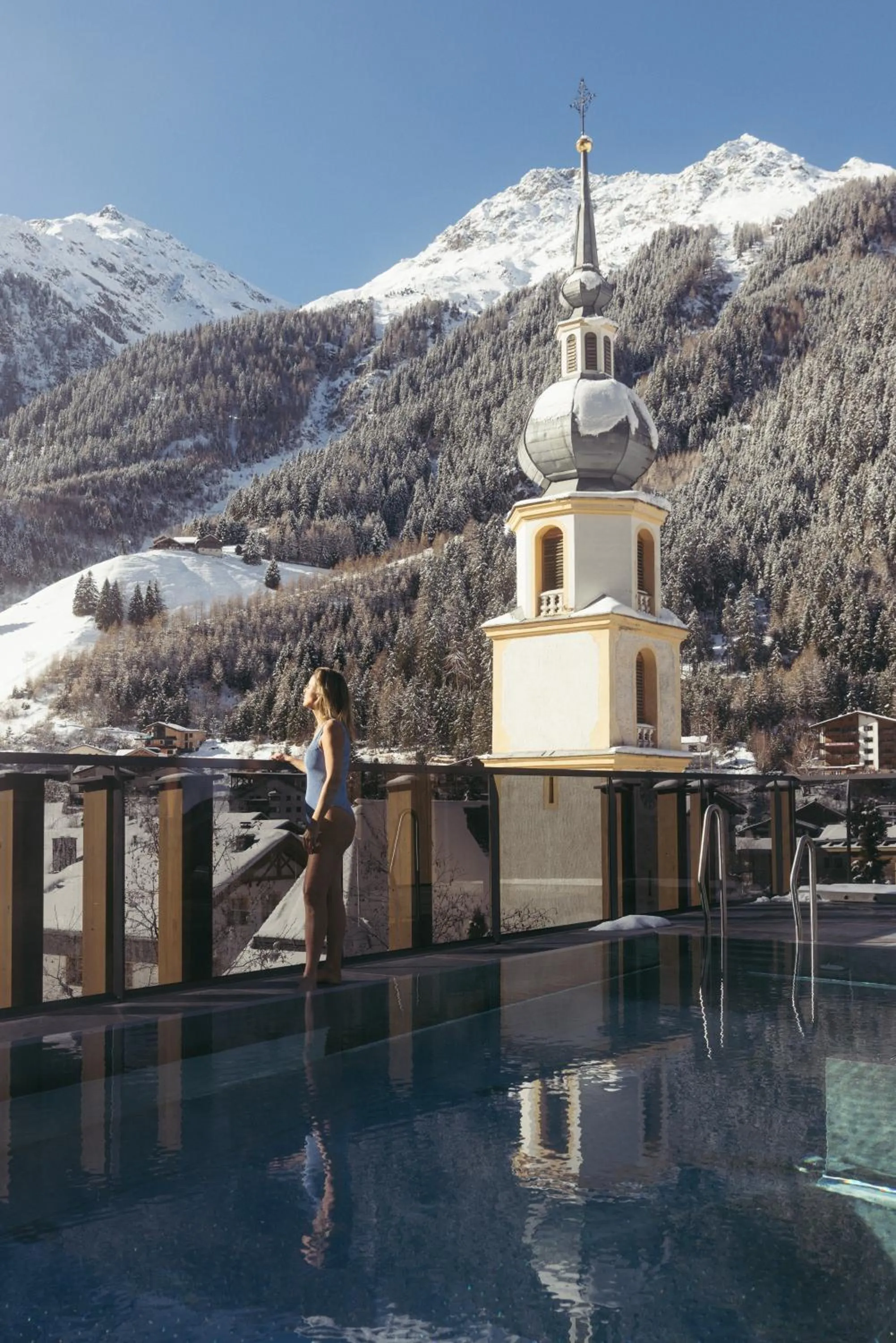 Swimming pool in Hotel Kirchenwirt