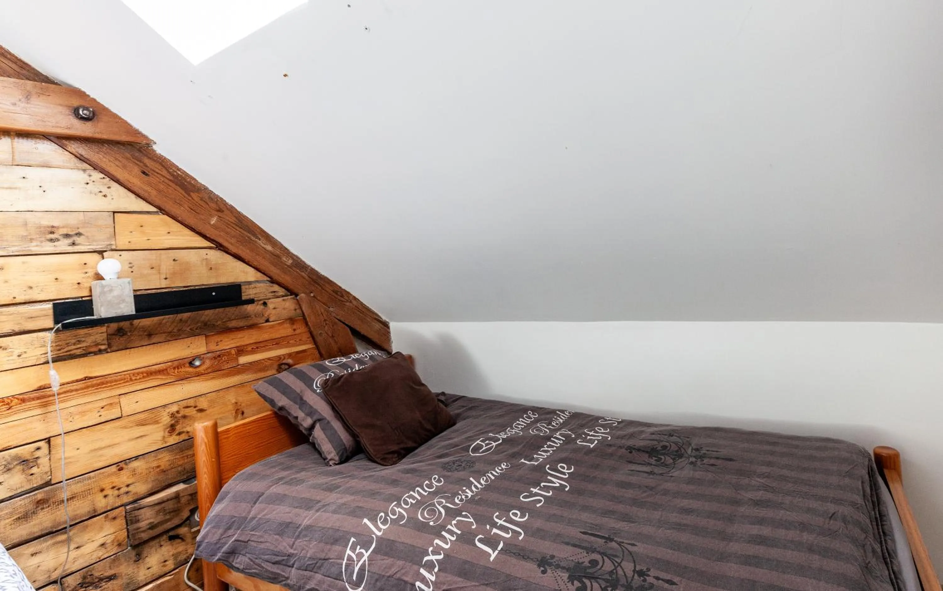 Bed in Espaces Gîtes
