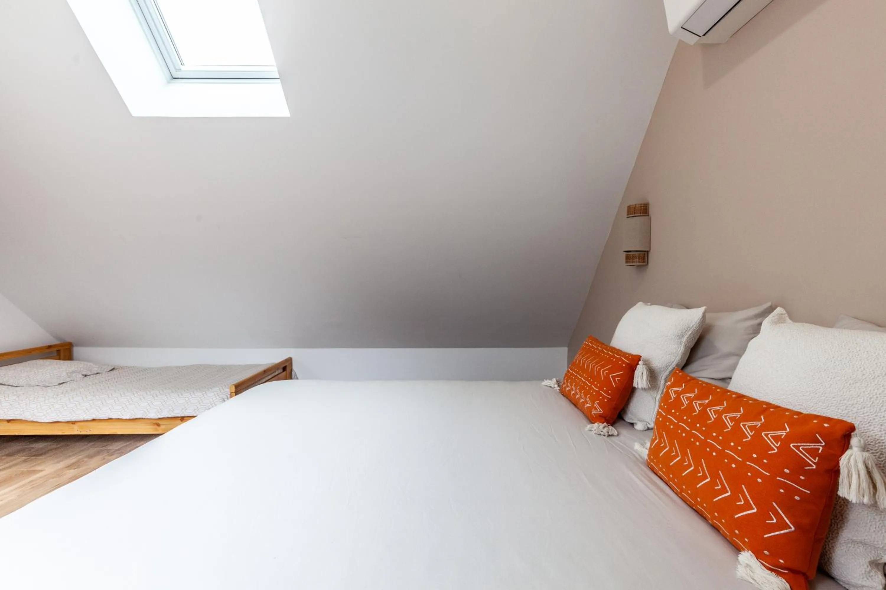 Bed in Espaces Gîtes