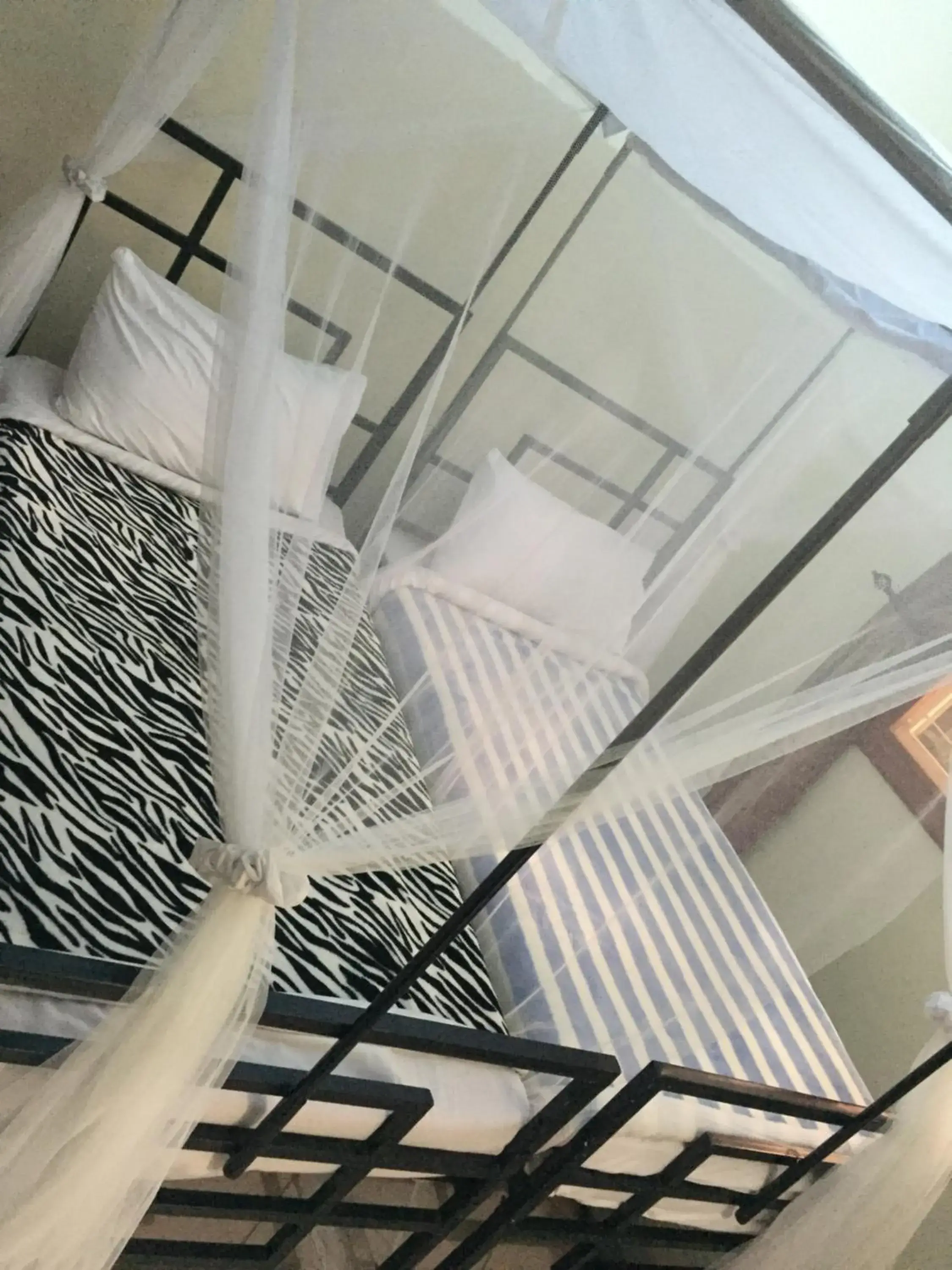 Twin Room - single occupancy in Le Parlour Twin Room - single occupancy in Le Parlour