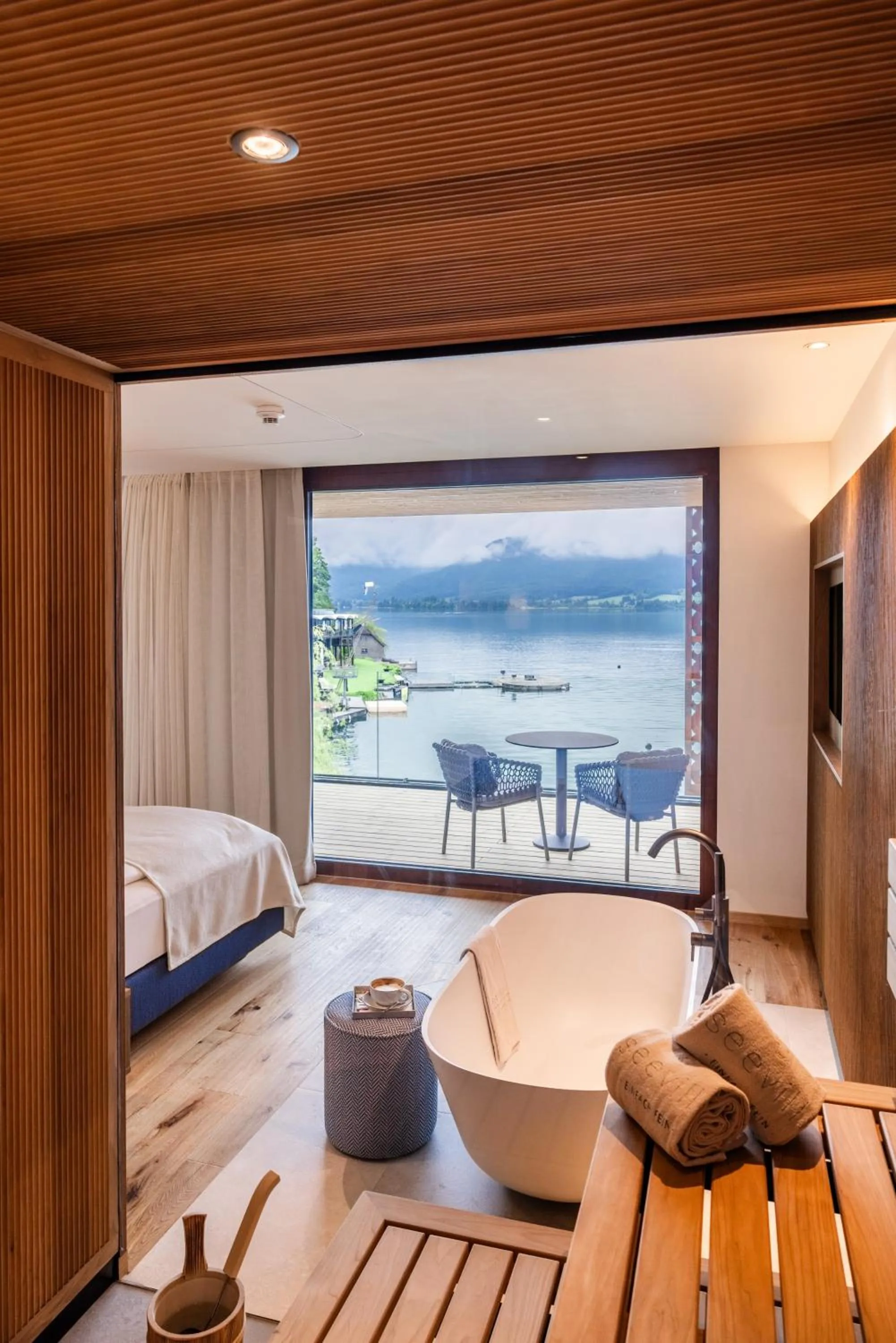 Sauna, Bed in Hotel Seevilla Wolfgangsee