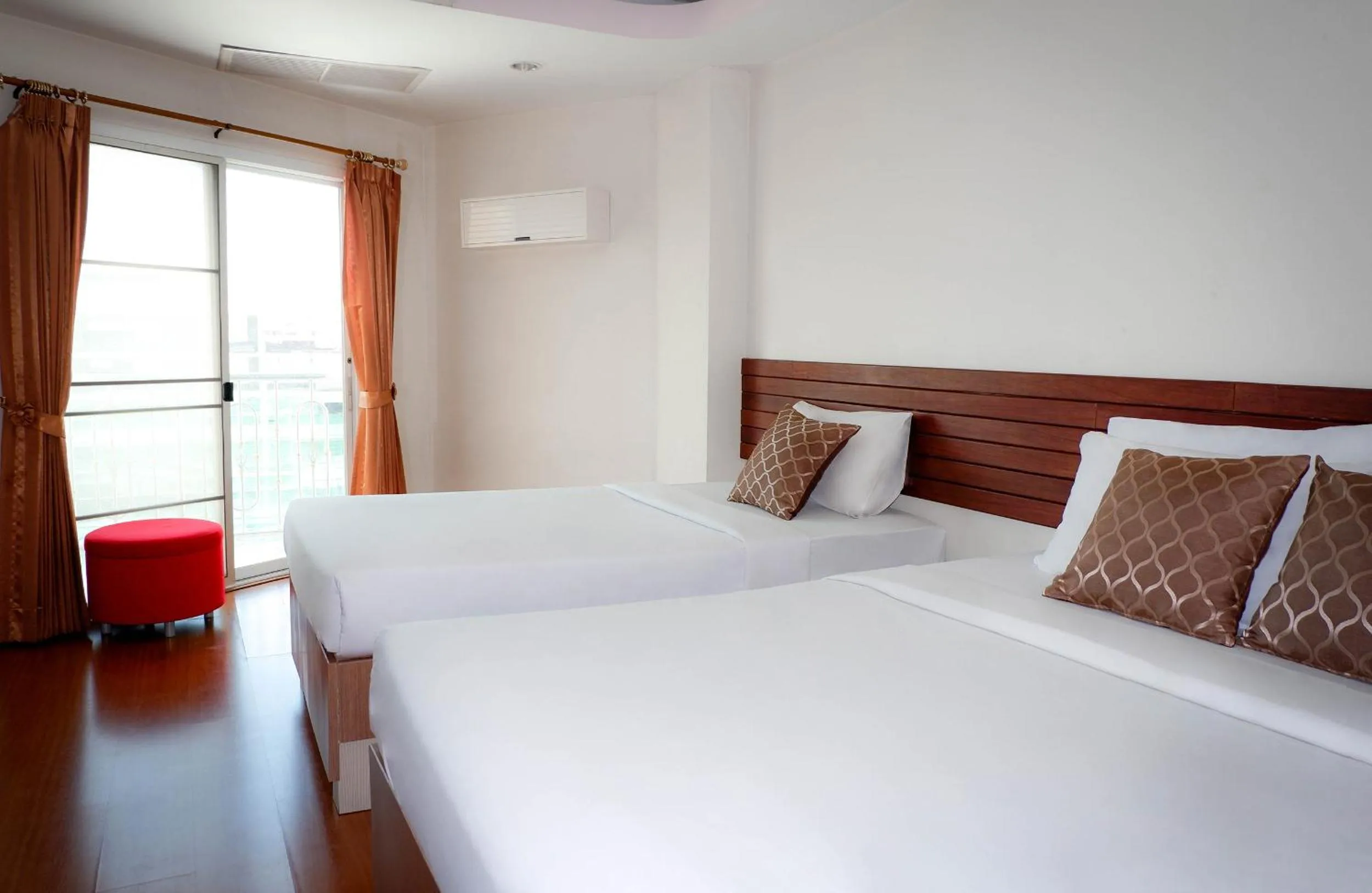 Bed in Ingnaam Hotel