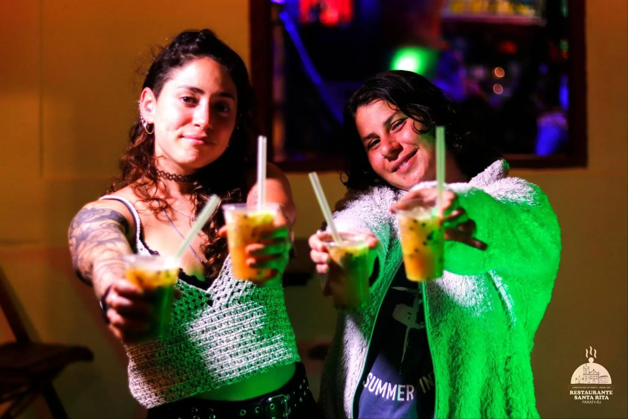 People in Che Lagarto Paraty