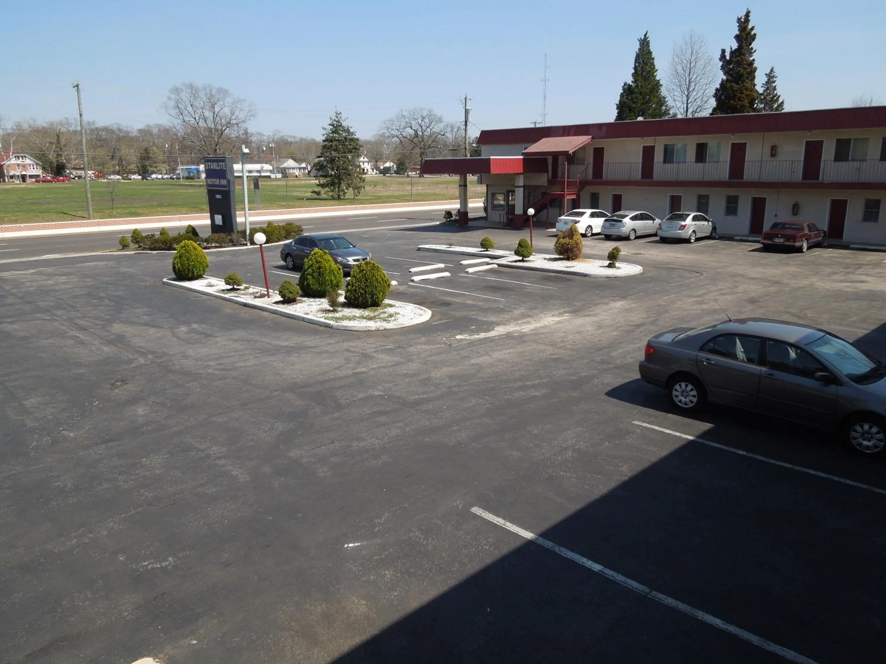 Property building in Starlite Motor Inn