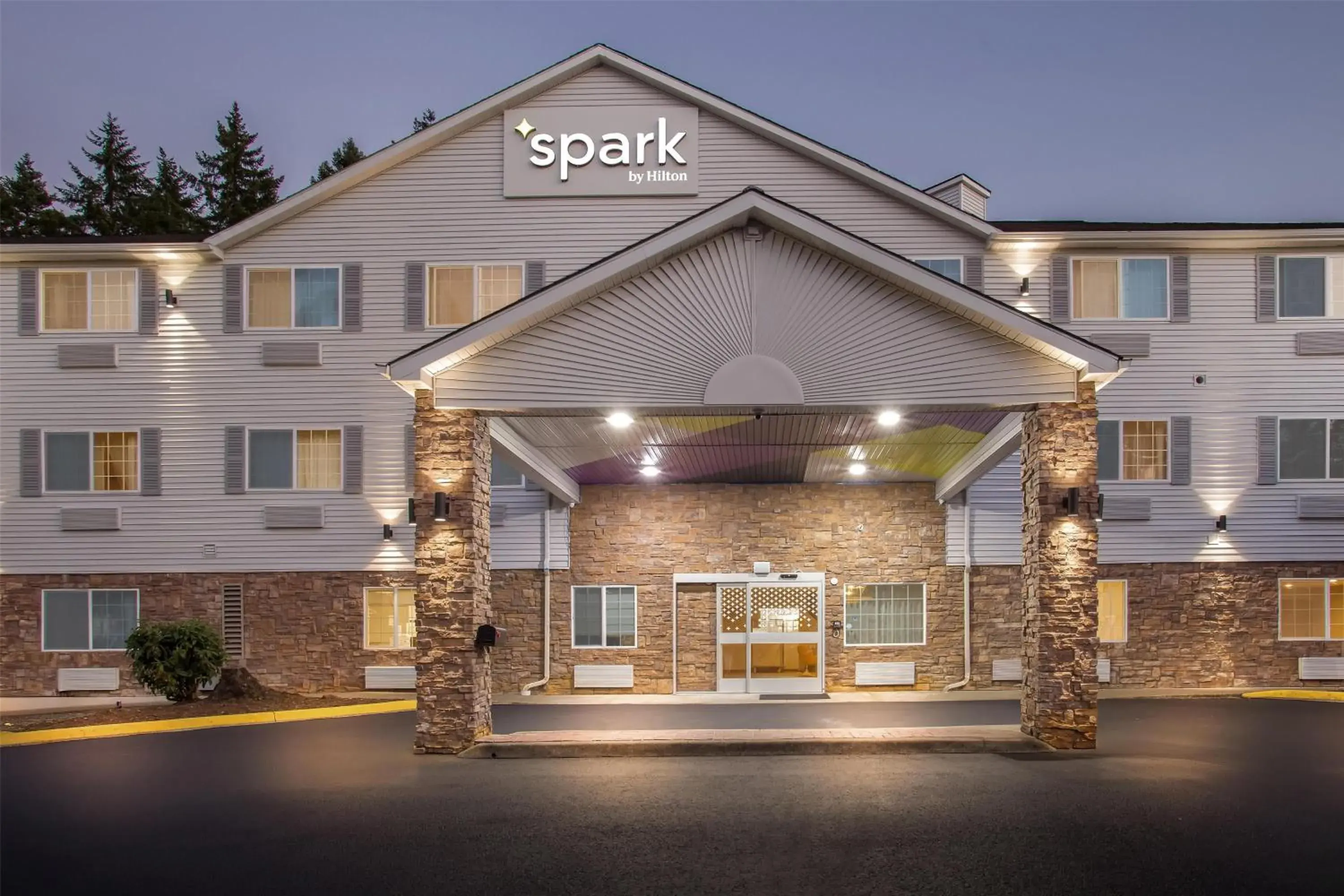 Property building in Spark by Hilton Tumwater Property building in Spark by Hilton Tumwater