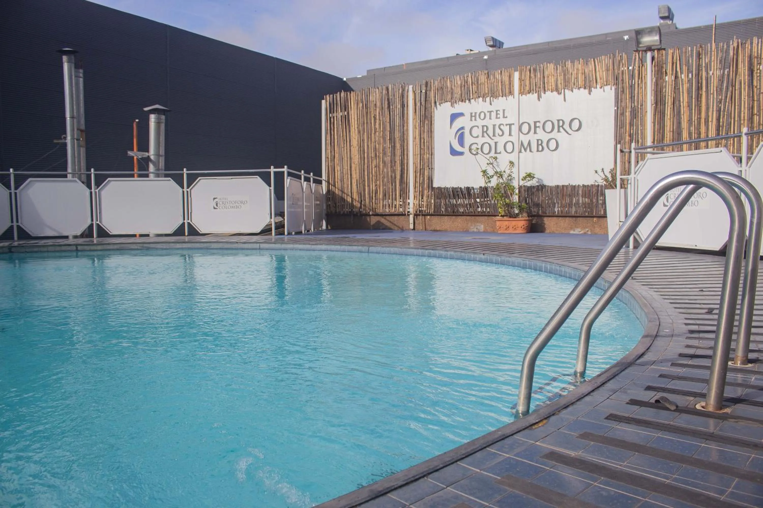 Swimming pool in Hotel Cristoforo Colombo