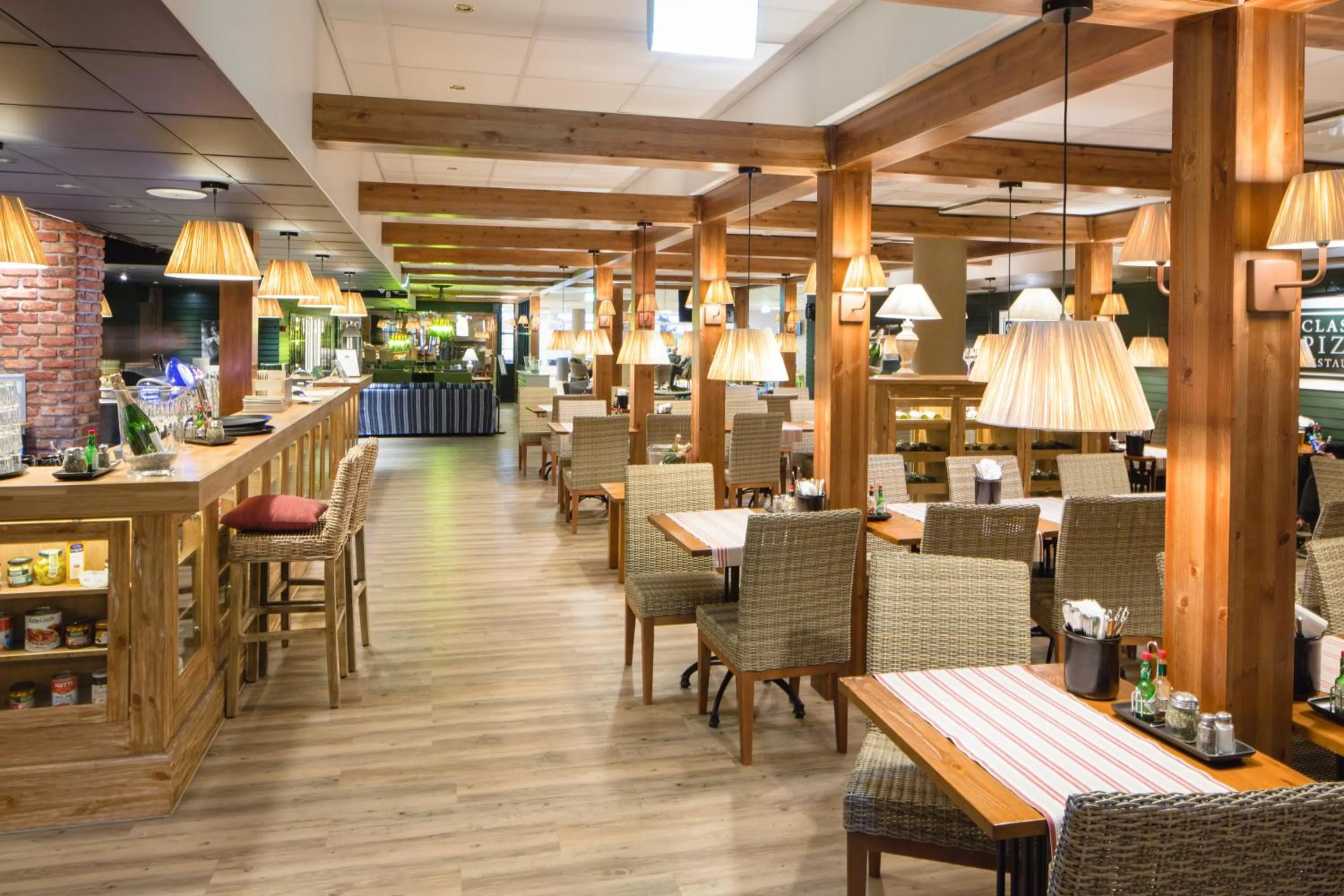 Restaurant/places to eat in Holiday Club Turun Caribia Superior Apartments