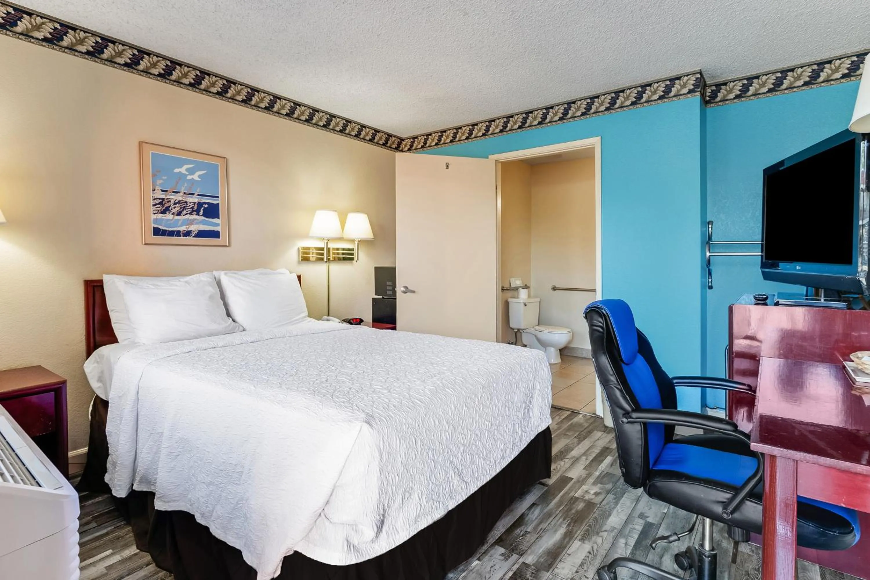 Bed in Knights Inn Madera