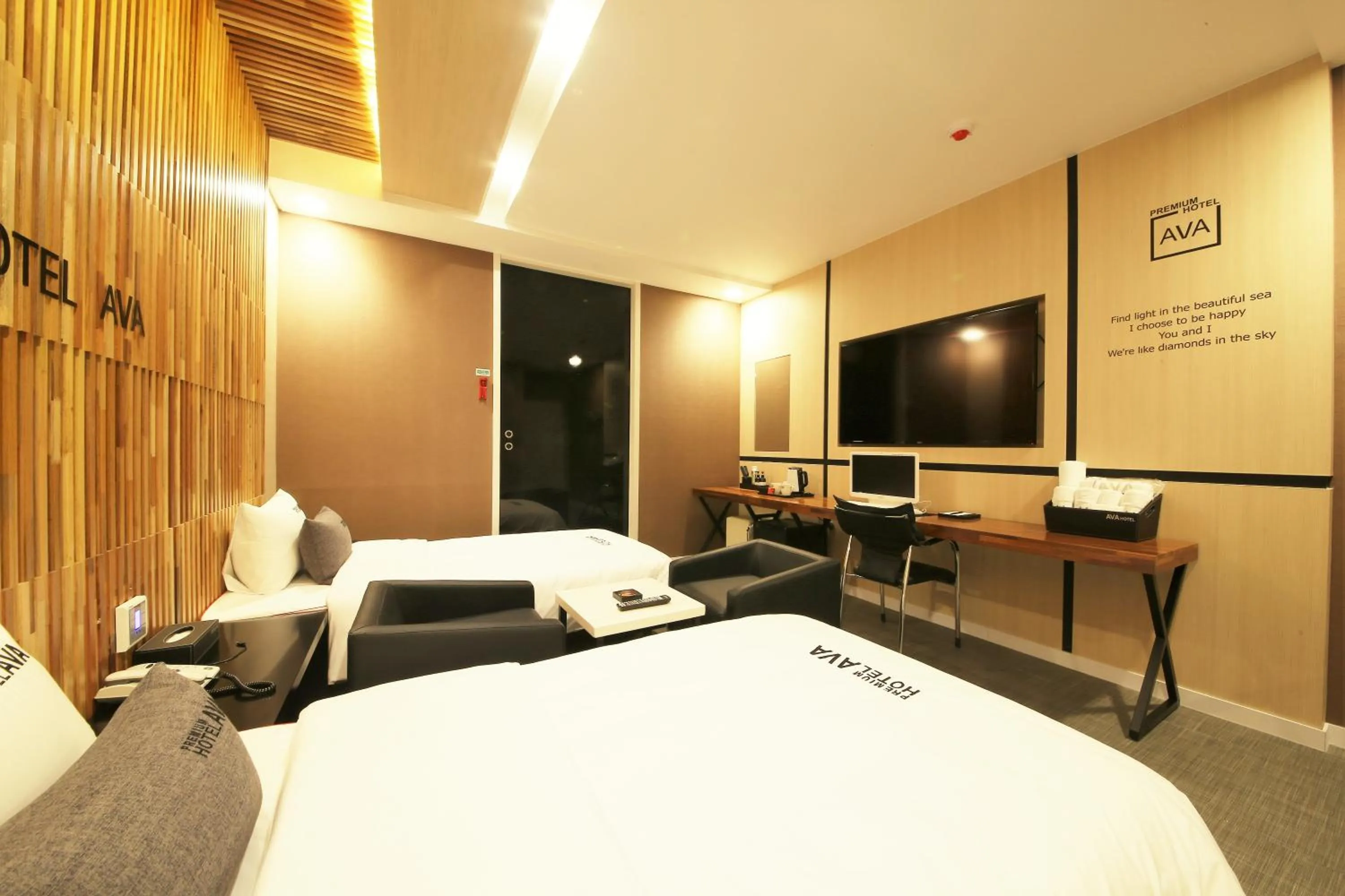 Bed in Premium Ava Hotel