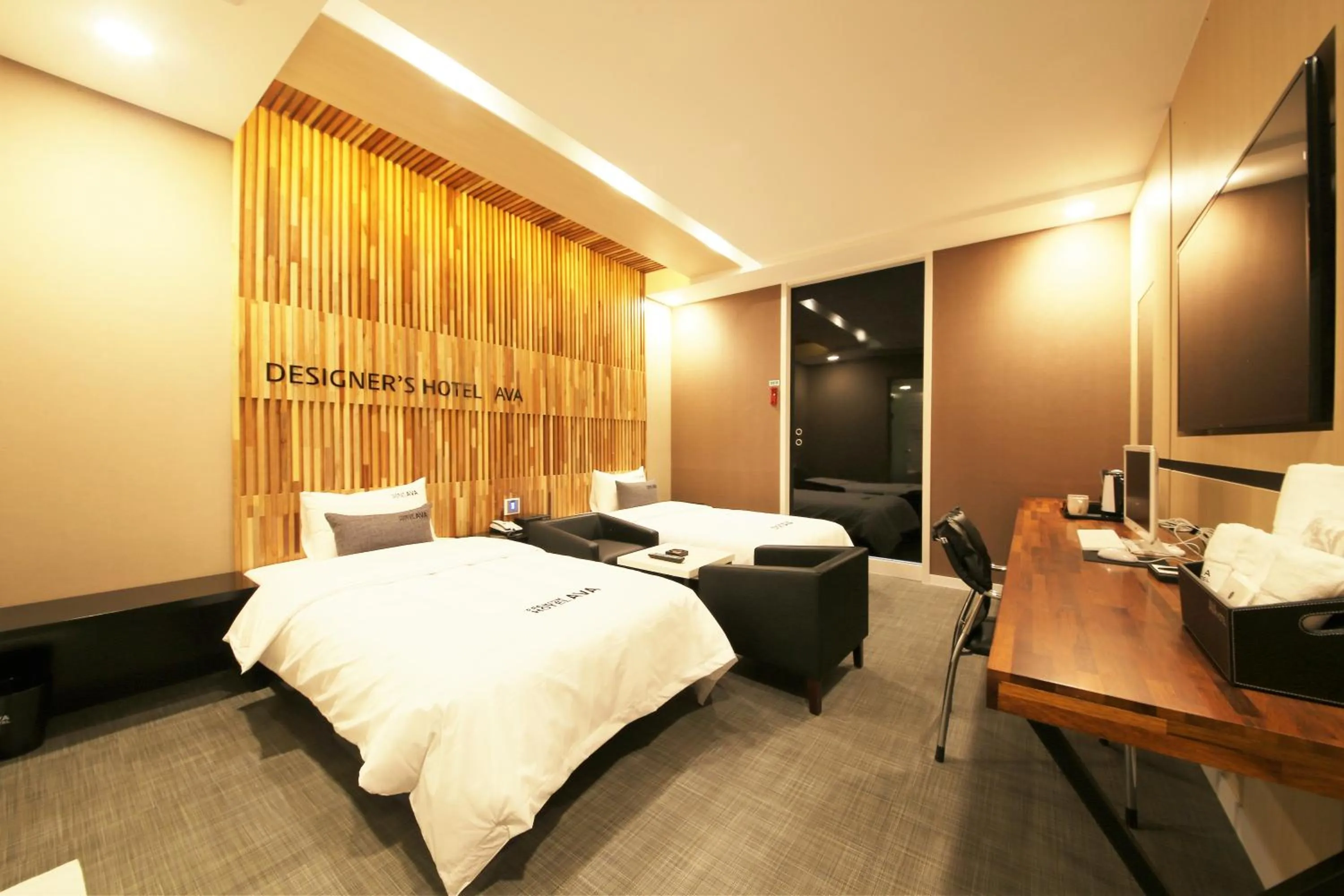 Bed in Premium Ava Hotel