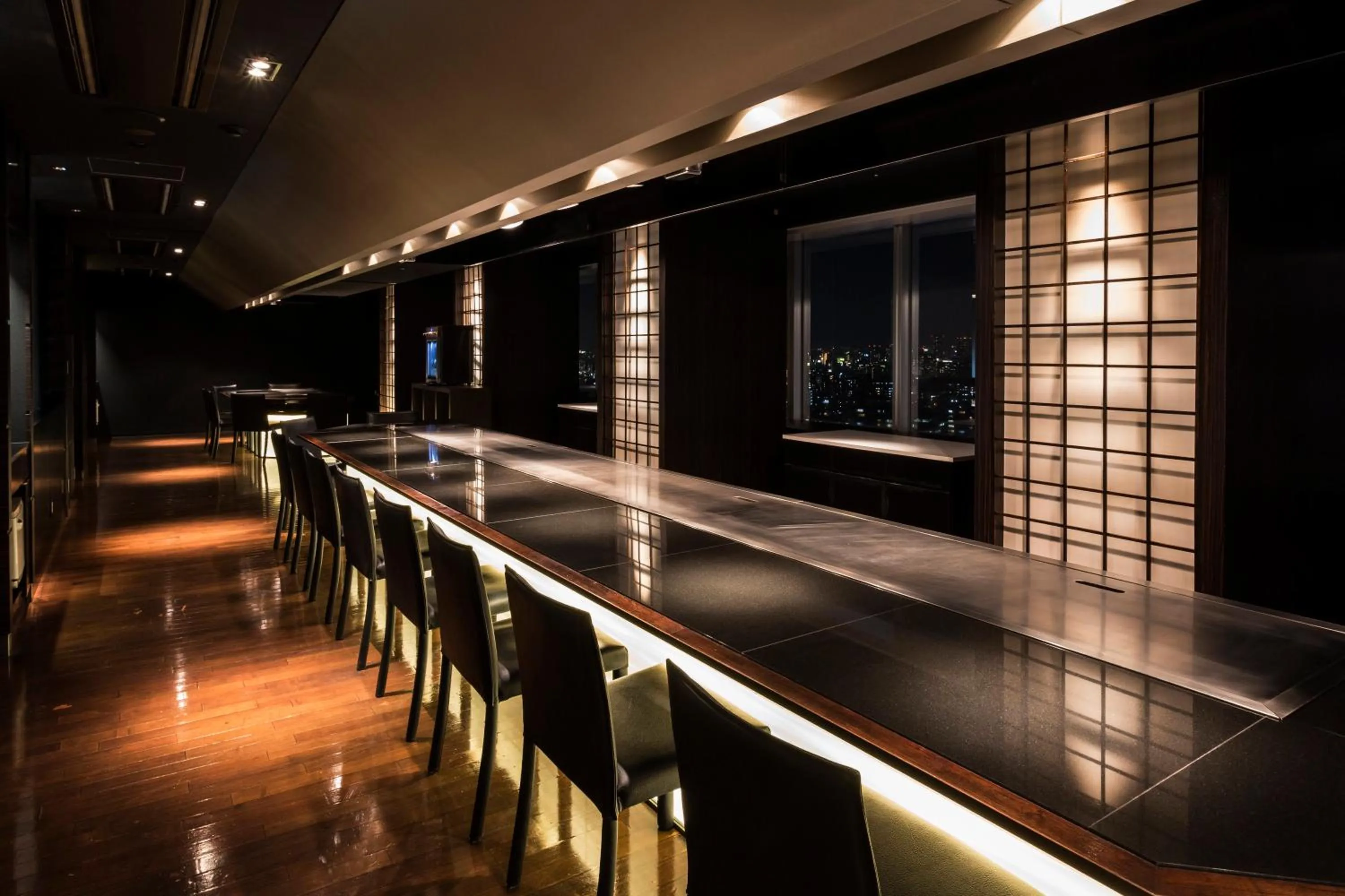 Art Hotel Osaka Bay Tower