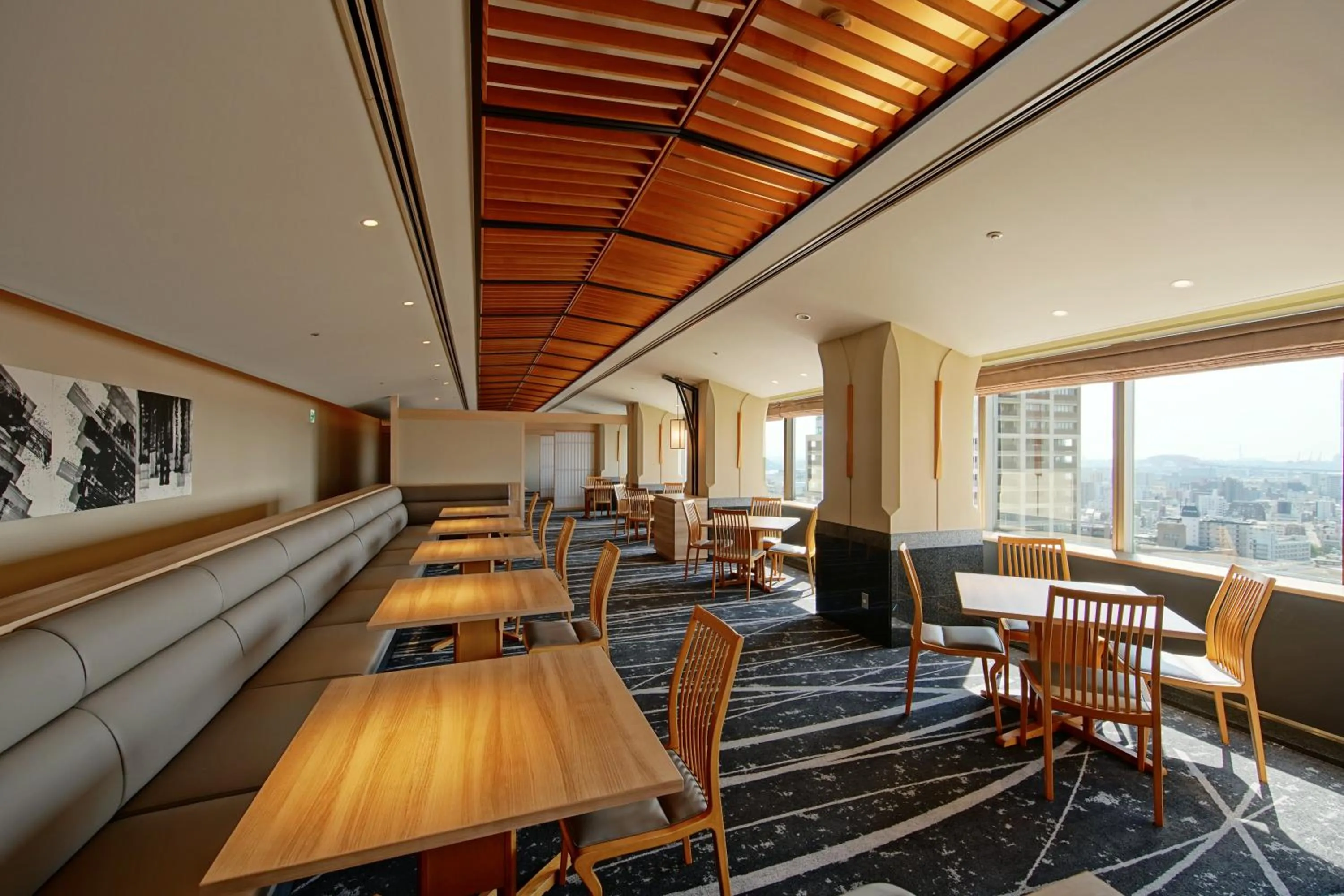 Art Hotel Osaka Bay Tower