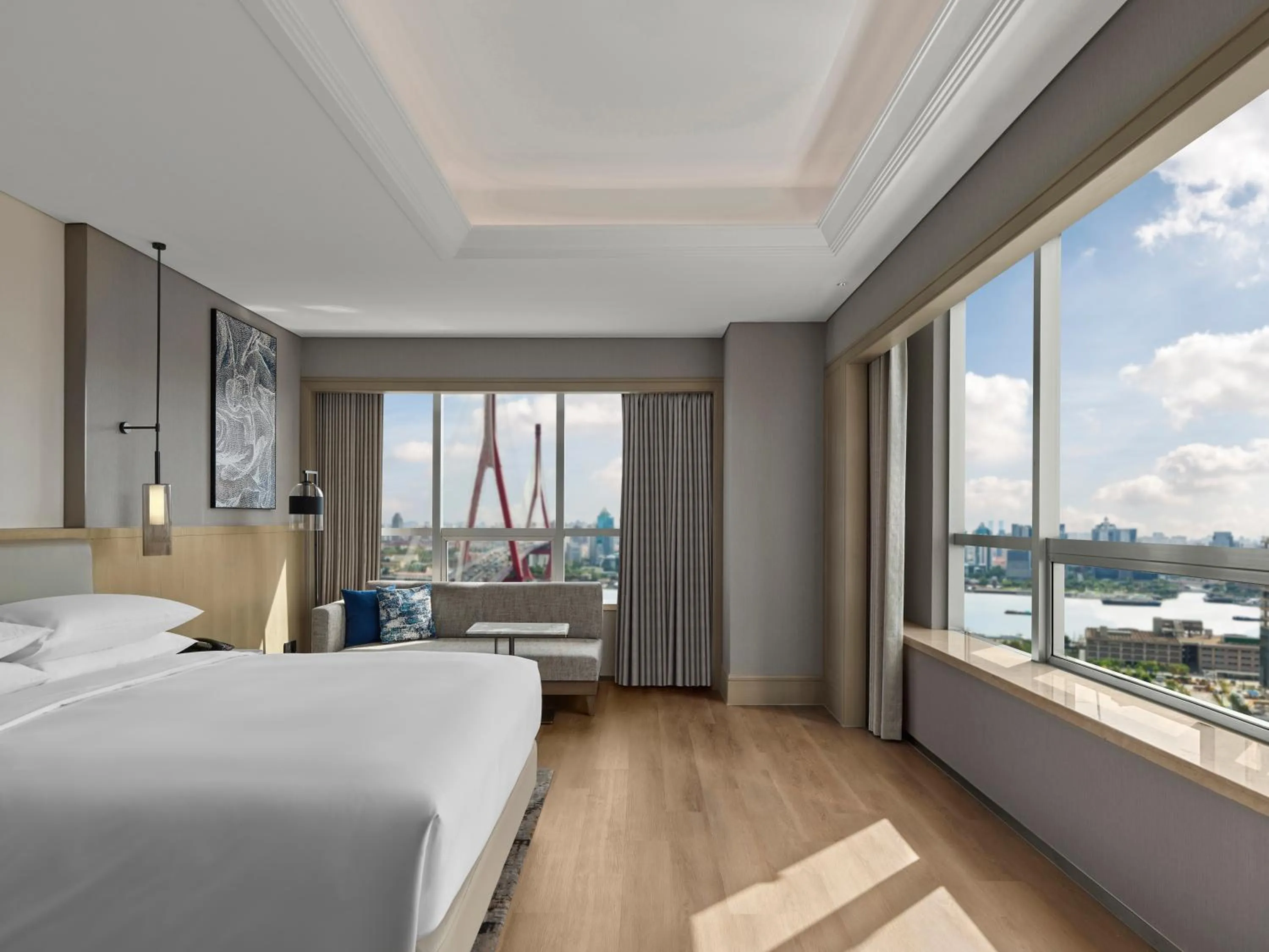 Photo of the whole room, Bed in Shanghai Marriott Hotel Yangpu Riverside