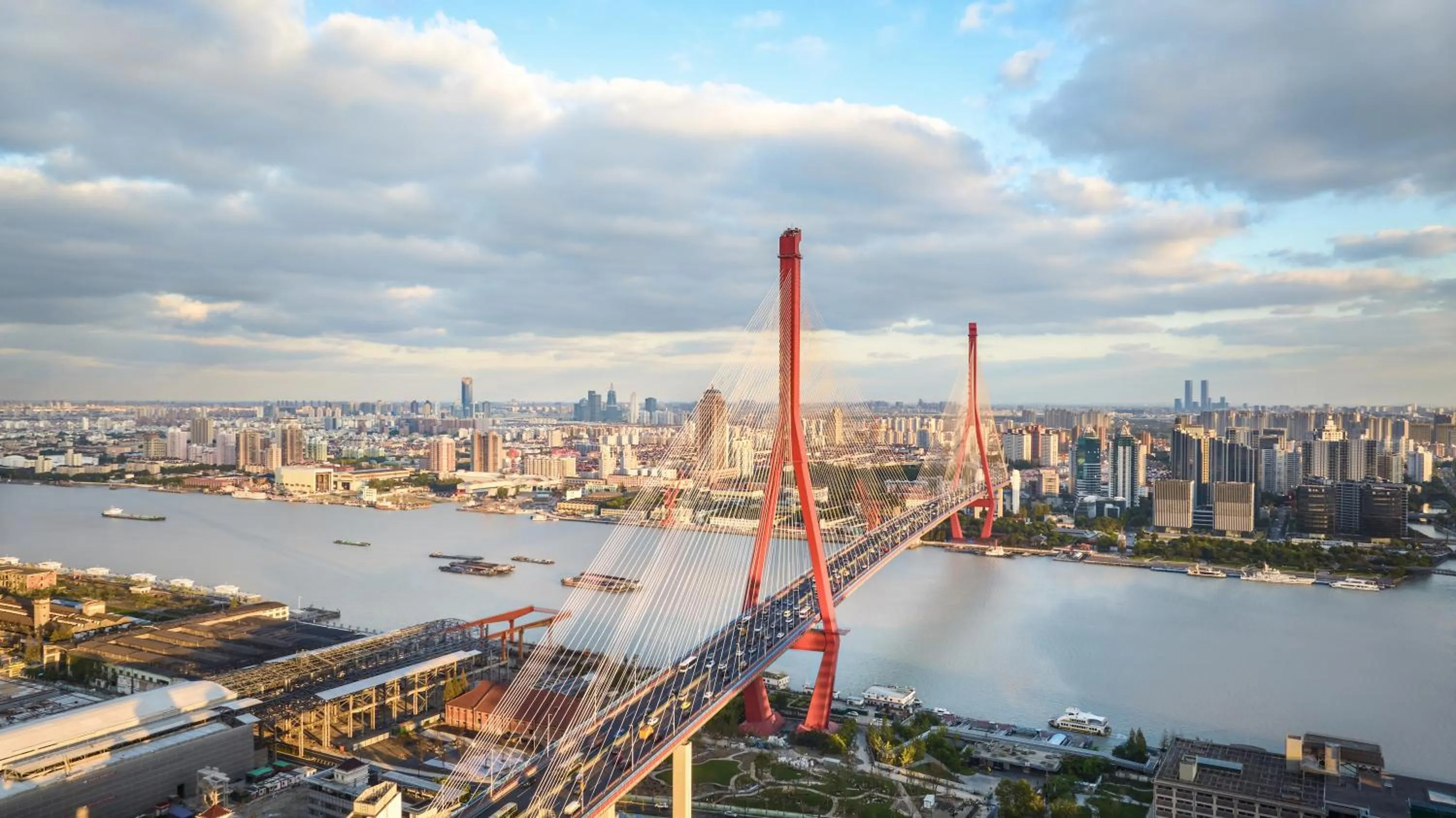 Property building in Shanghai Marriott Hotel Yangpu Riverside