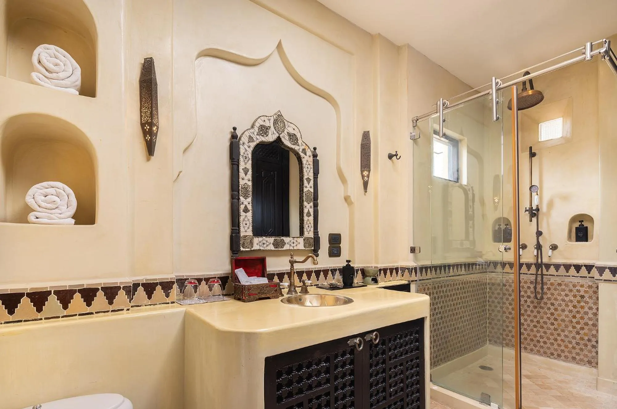 Shower in Villa Maroc Resort