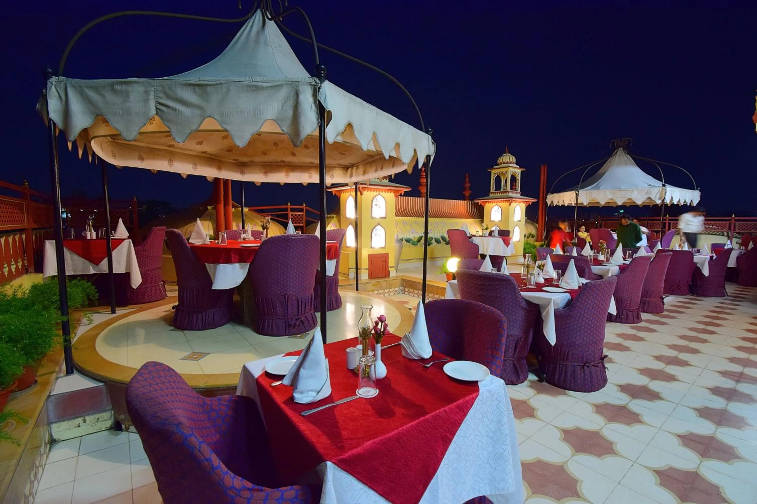 Restaurant/places to eat in Umaid Mahal - A Heritage Style Boutique Hotel