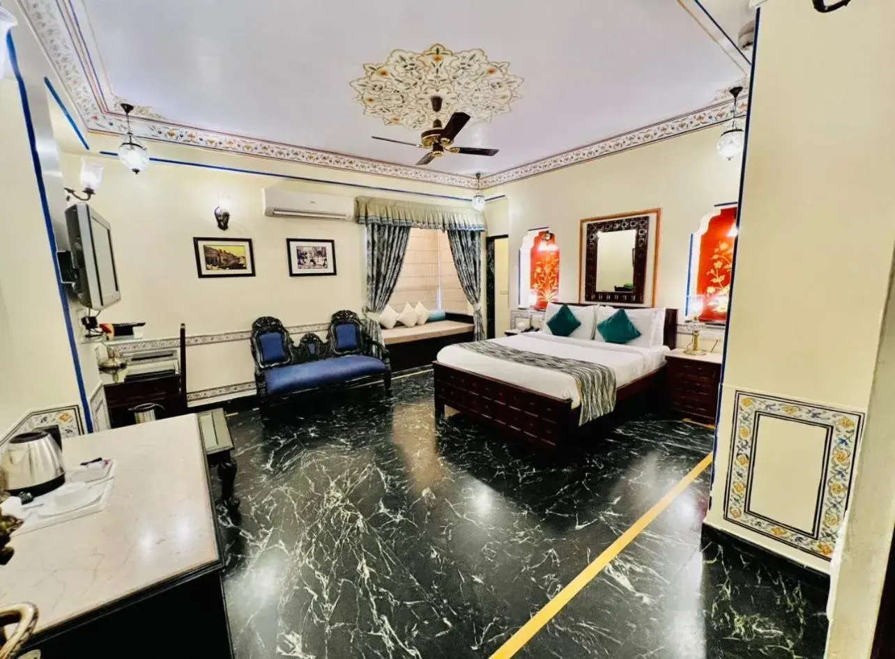 Bed in Umaid Mahal - A Heritage Style Boutique Hotel Bed in Umaid Mahal - A Heritage Style Boutique Hotel