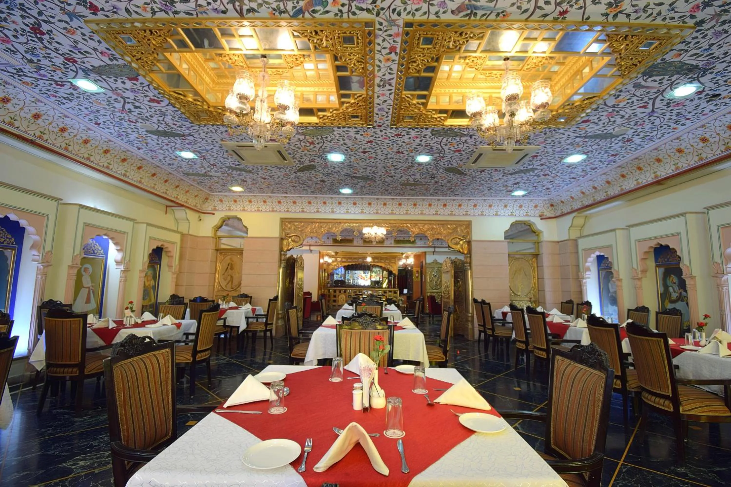 Restaurant/places to eat in Umaid Mahal - A Heritage Style Boutique Hotel