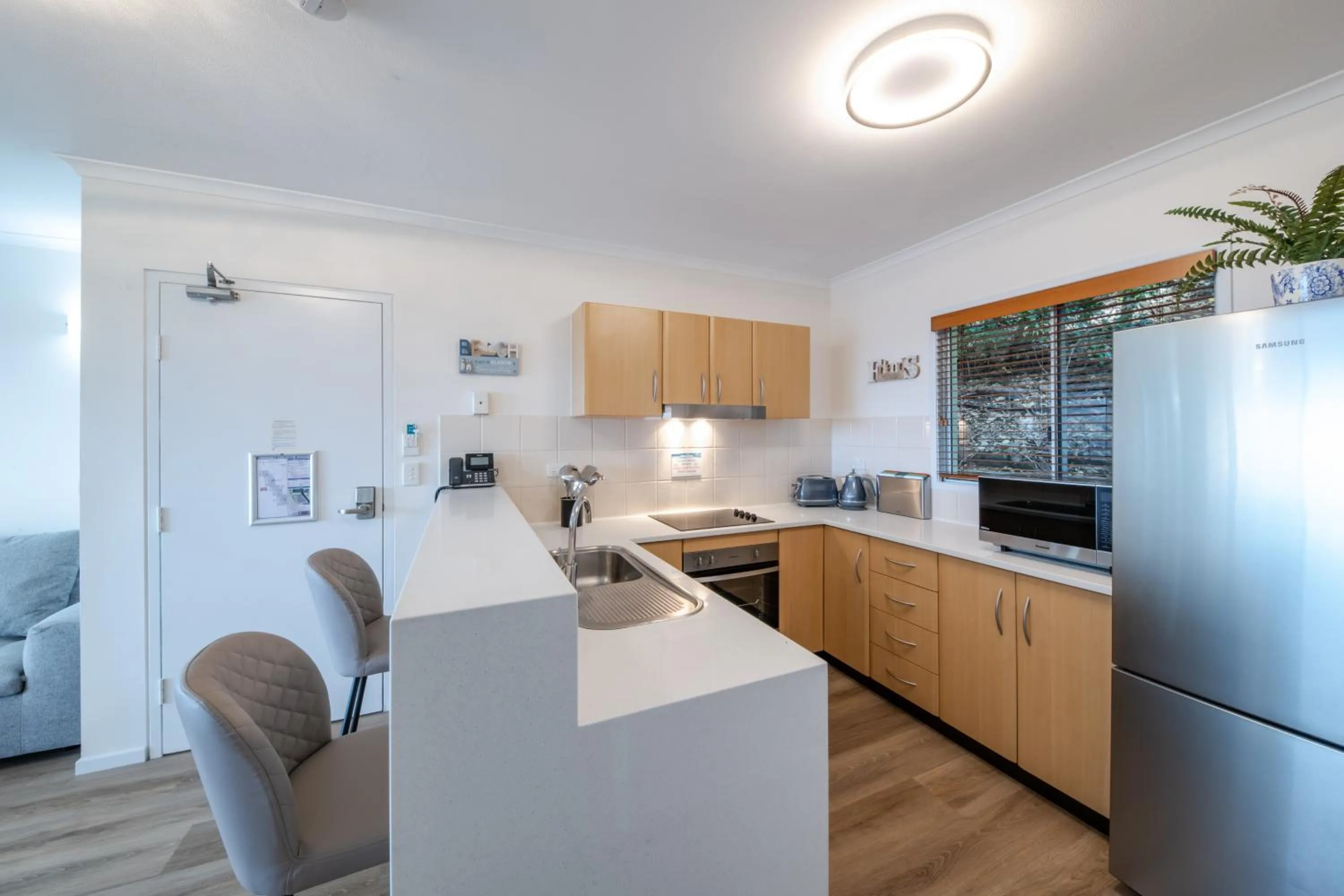 Kitchen or kitchenette in Shingley Beach Resort - Whitsundays