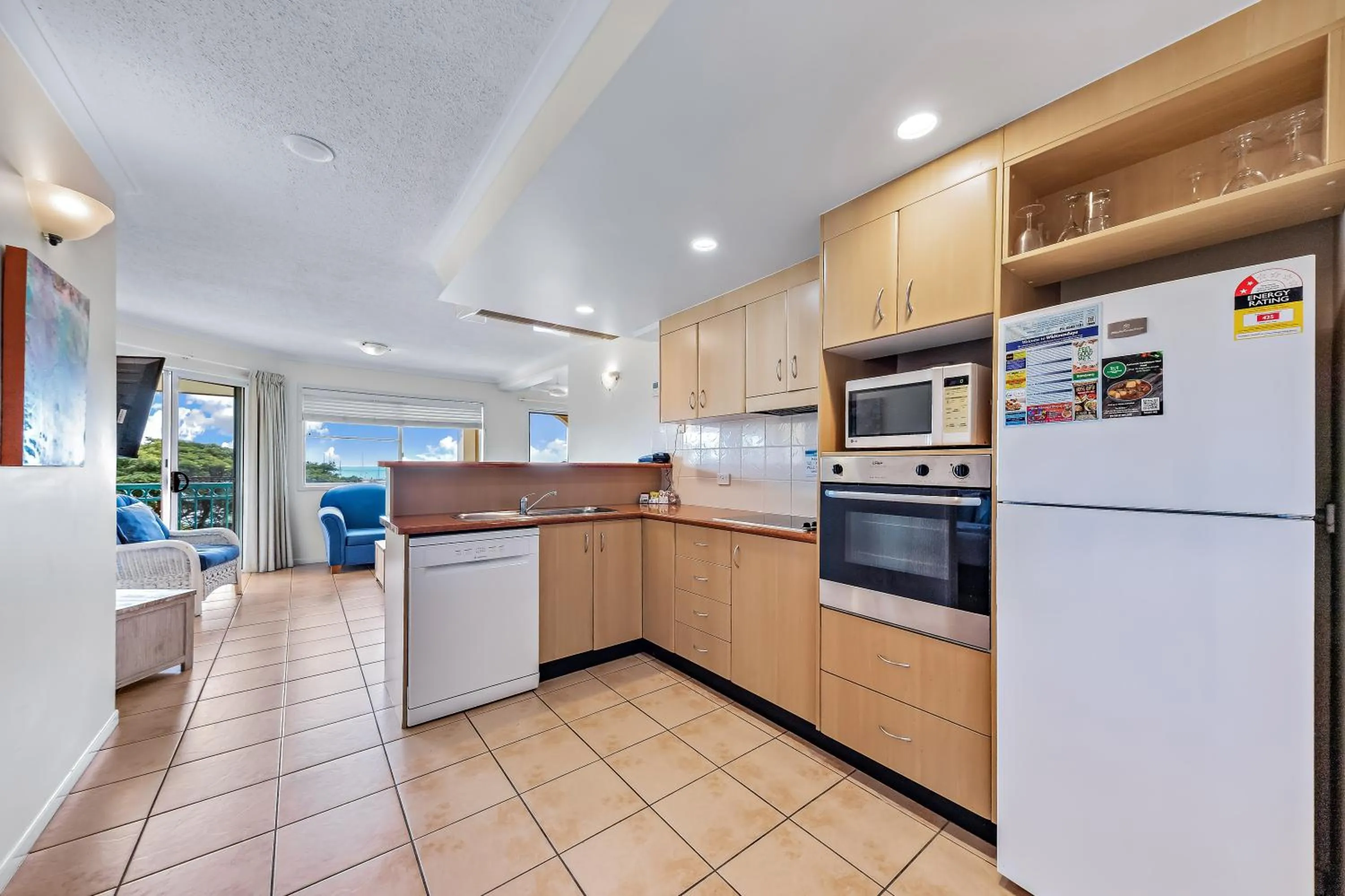 Kitchen or kitchenette in Shingley Beach Resort - Whitsundays