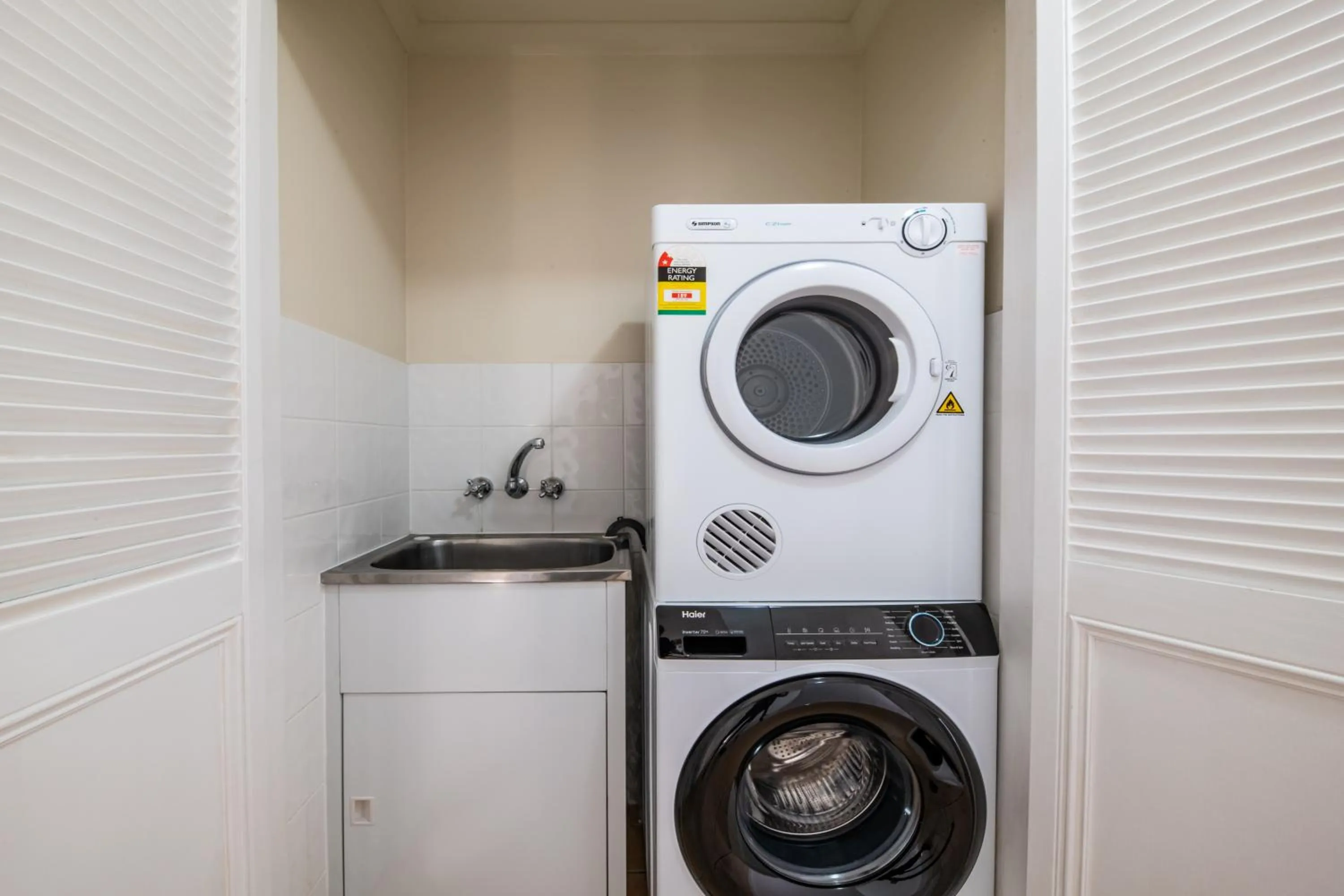 washing machine in Shingley Beach Resort - Whitsundays