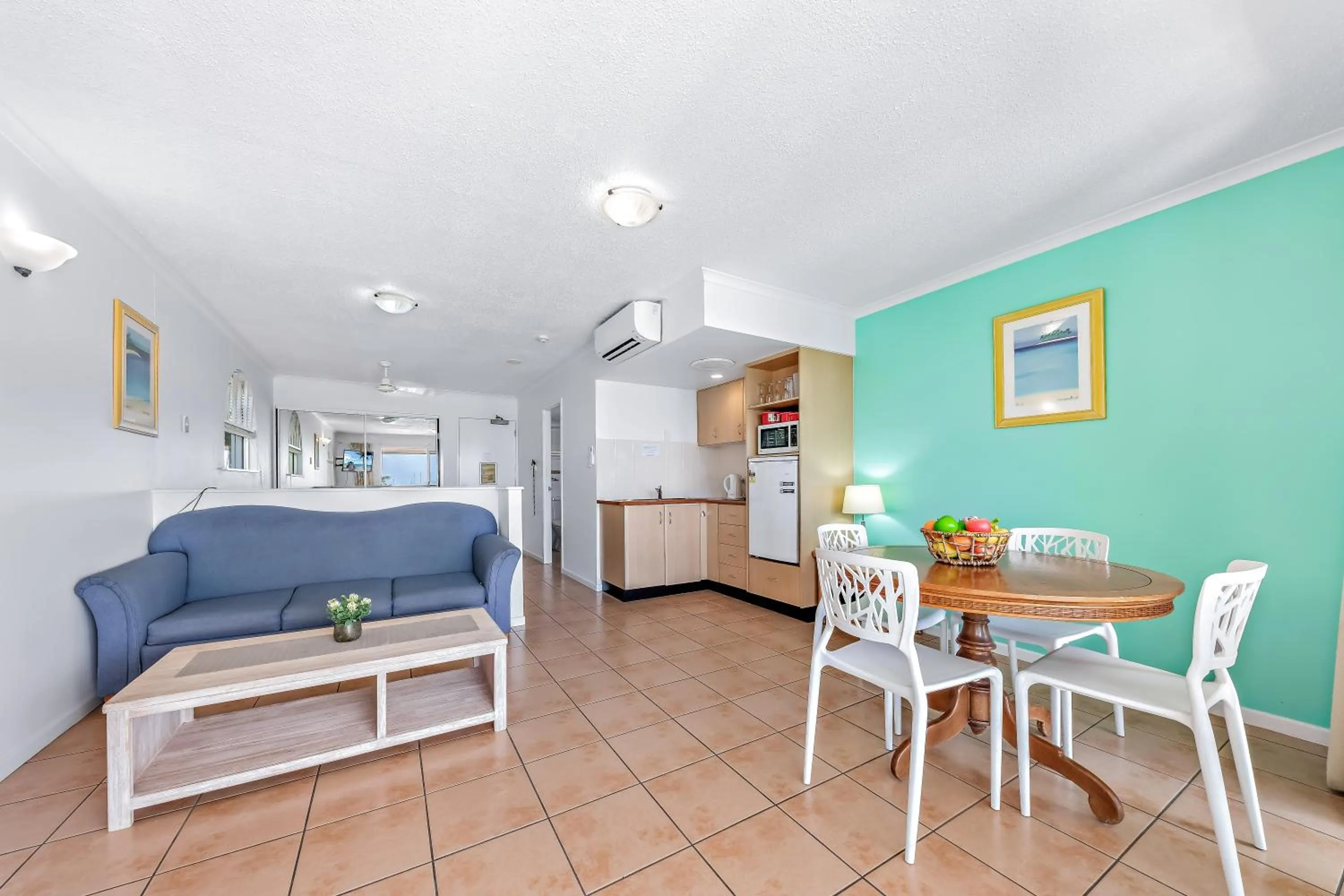 Living room in Shingley Beach Resort - Whitsundays