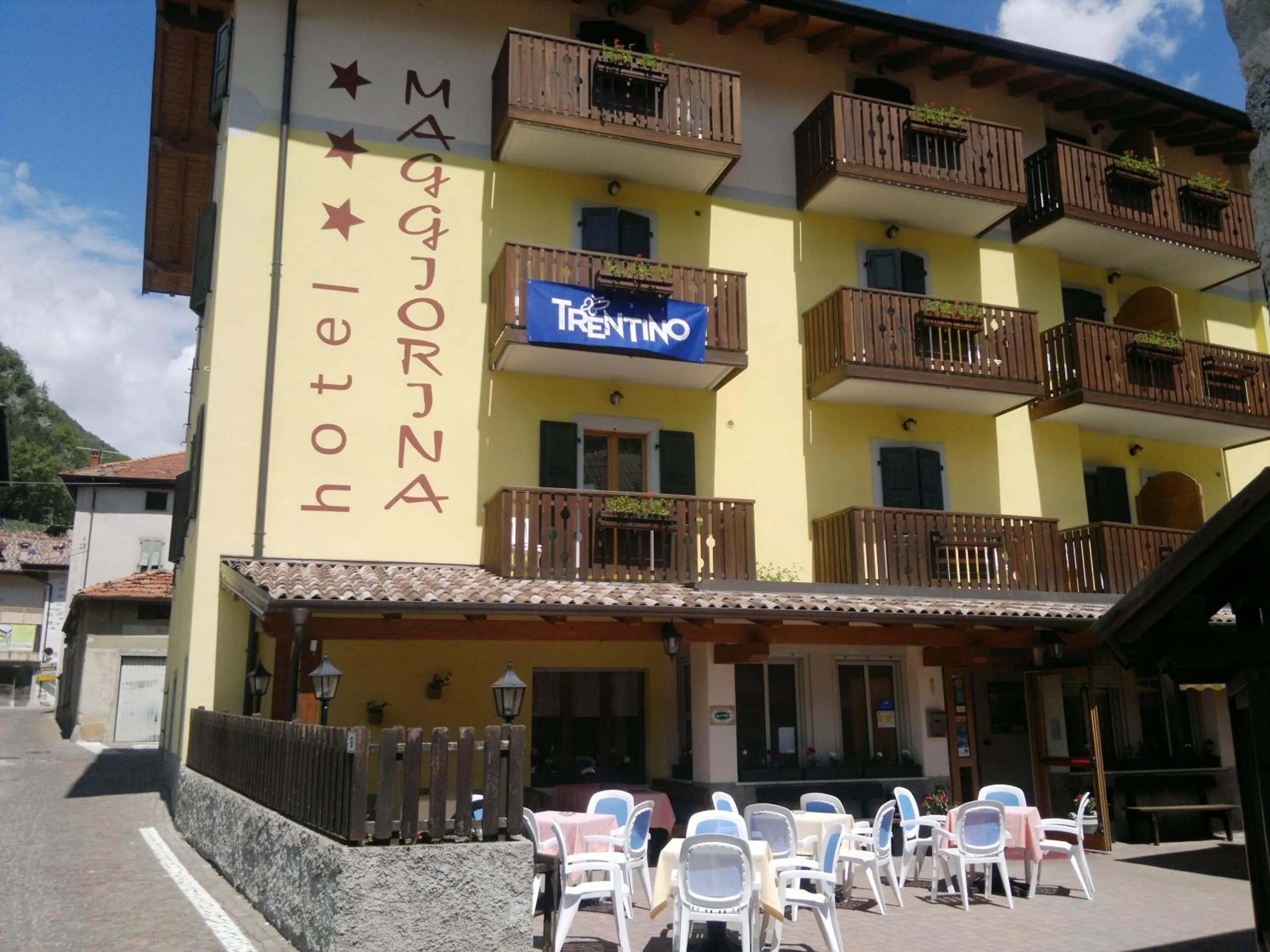 Facade/entrance in Albergo Maggiorina